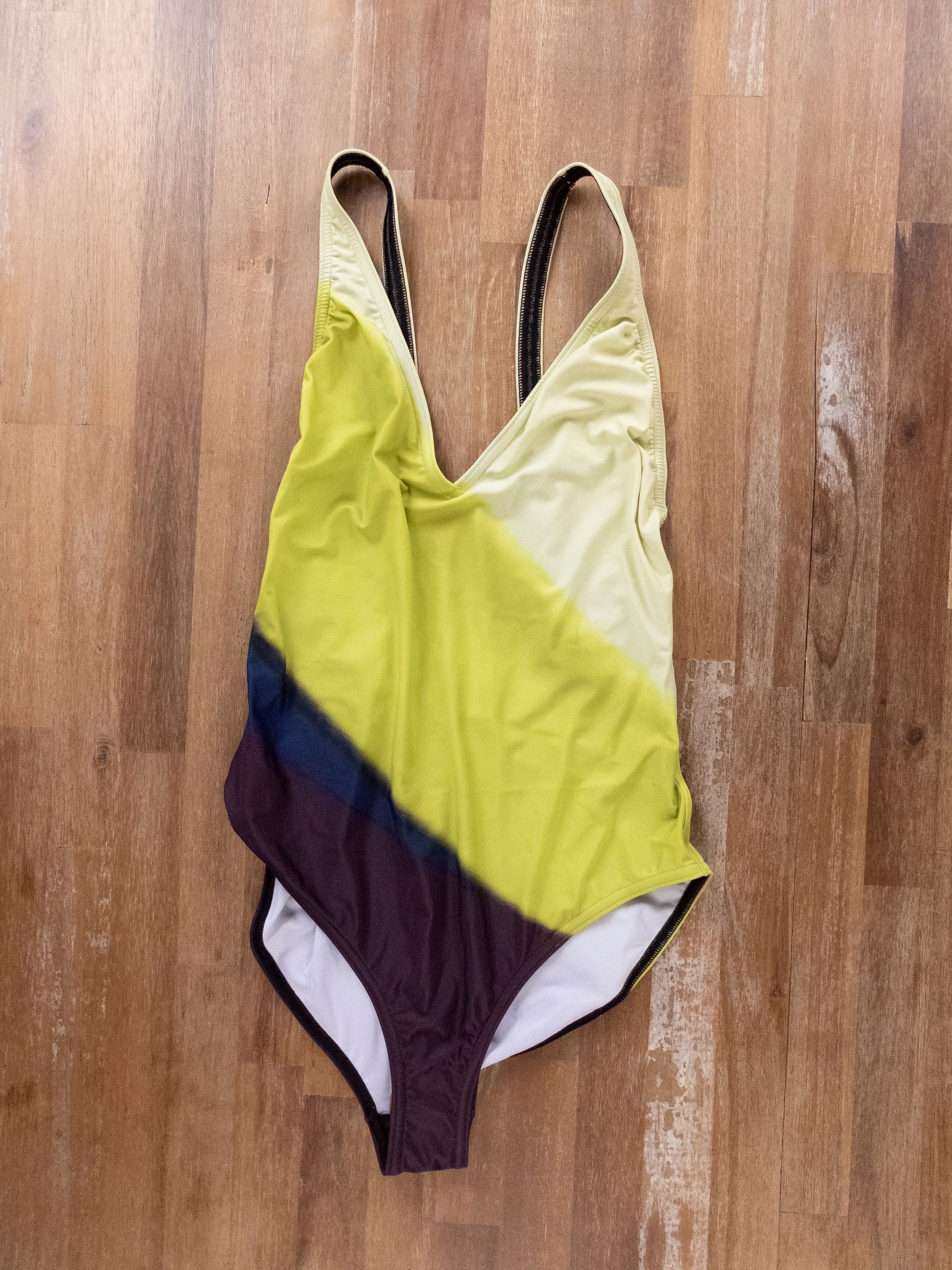 Dries Van Noten DRIES VAN NOTEN Goya printed yellow v-neck swimsuit Medium Size 32" / US 10 / IT 46 - 2 Thumbnail