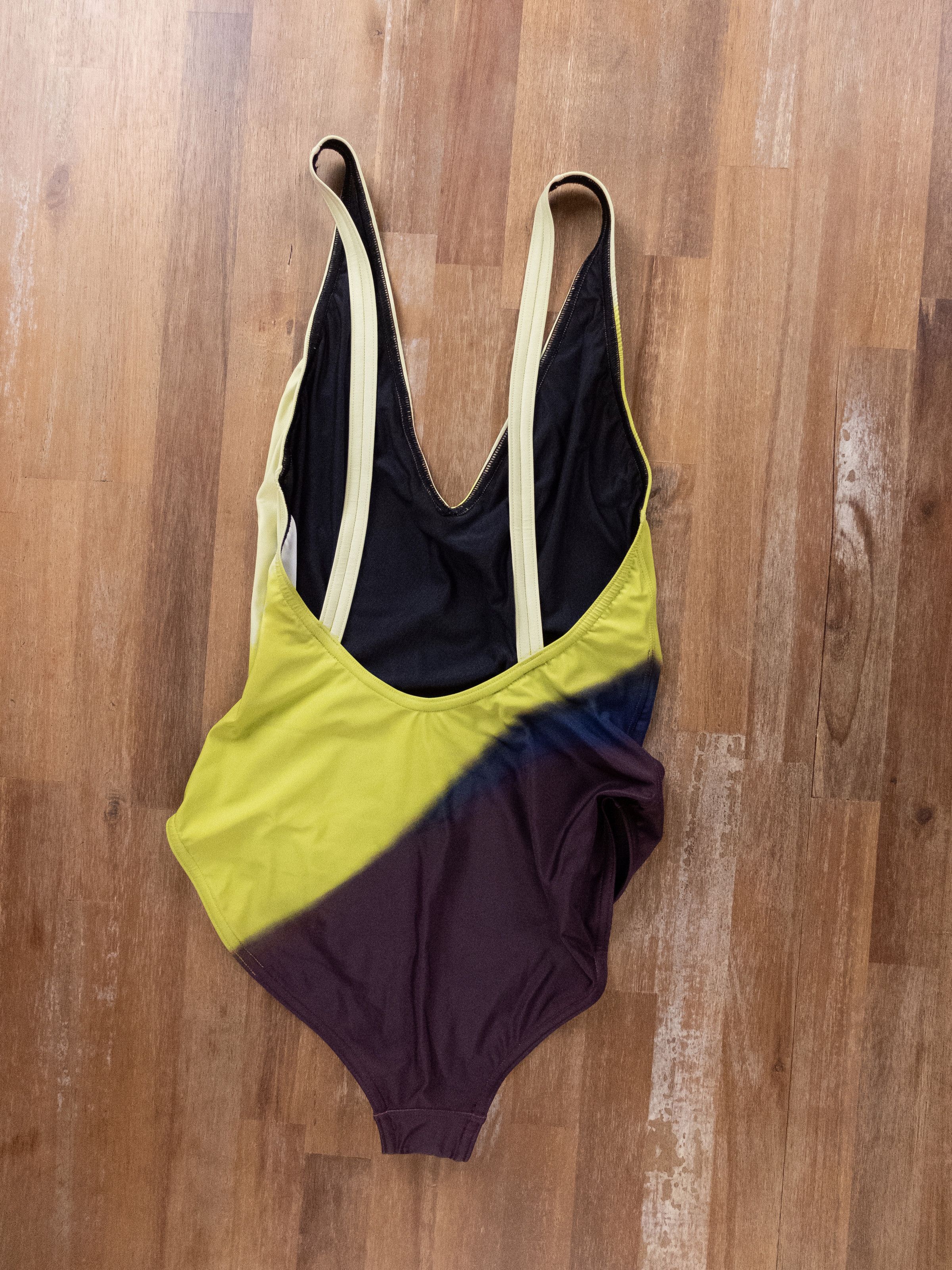 Dries Van Noten DRIES VAN NOTEN Goya printed yellow v-neck swimsuit Medium Size 32" / US 10 / IT 46 - 7 Thumbnail