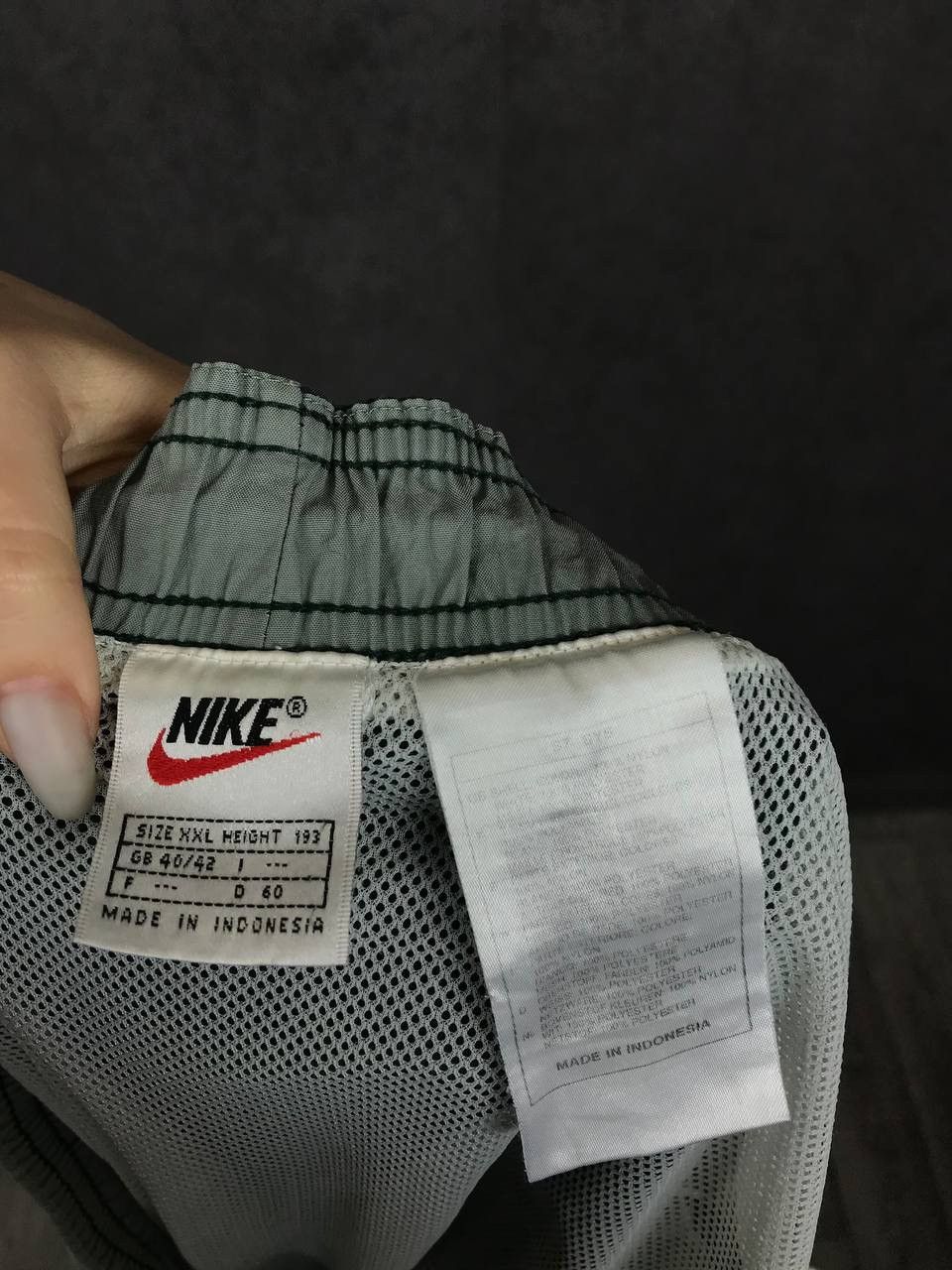 Vintage Nike swoosh streetwear vintage multilogo nylon shorts Size US 36 / EU 52 - 4 Thumbnail