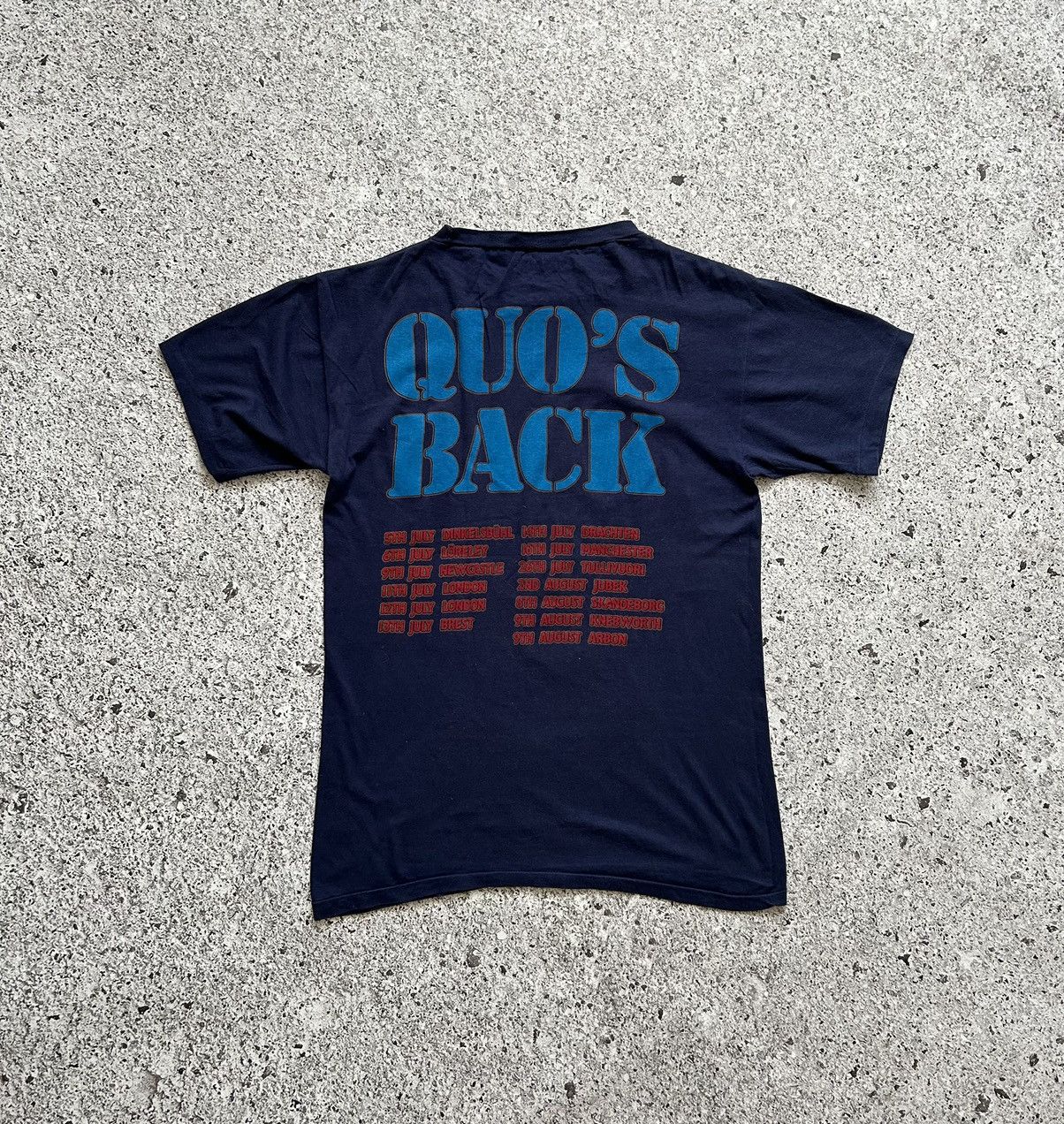 Band Tees × Vintage Vintage Status Quo QUO’S BACK Tour Festival 1986 T-Shirt Y2K Size US M / EU 48-50 / 2 - 4 Thumbnail