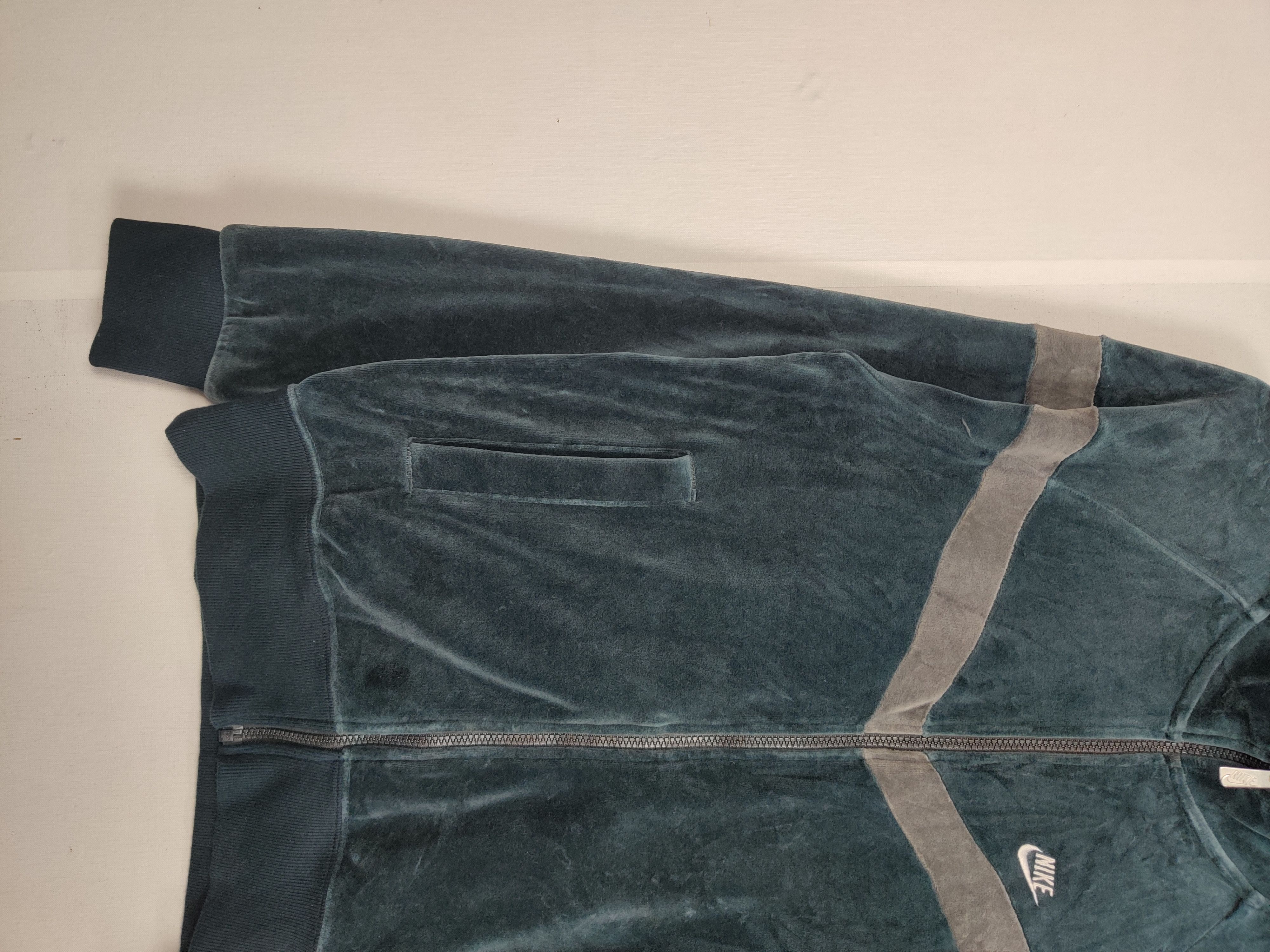 Nike Nice 💚 Vintage Nike Velvet Sweater Zipper Jacket Size US M / EU 48-50 / 2 - 5 Thumbnail
