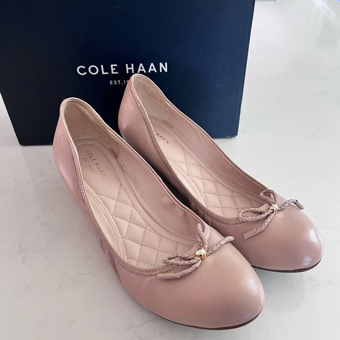 Cole haan women's tali store grand lace wedge 40 pump