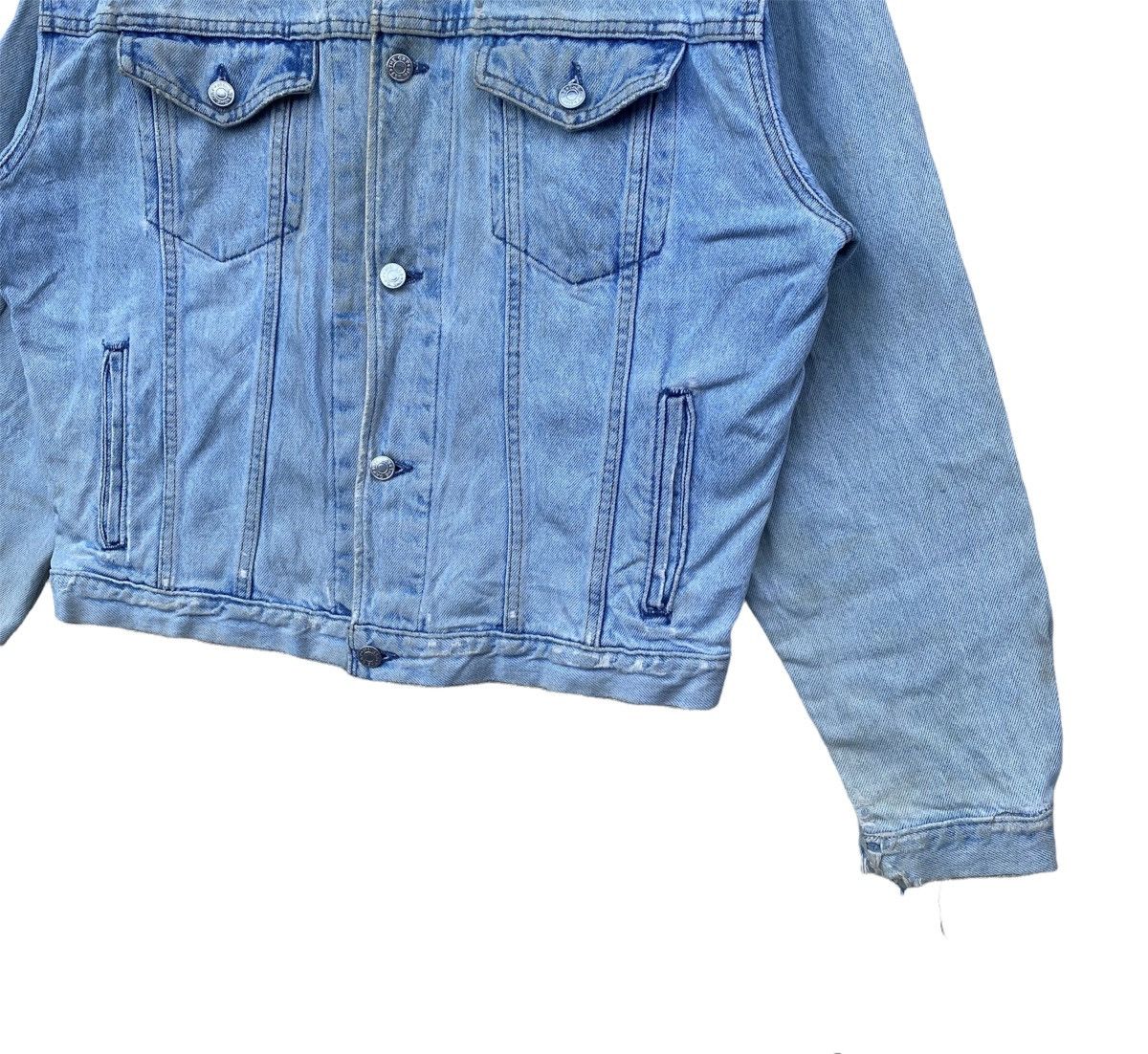 Gap × Vintage Vintage Distressed Gap Denim Jacket Made in Canada Size US M / EU 48-50 / 2 - 5 Thumbnail