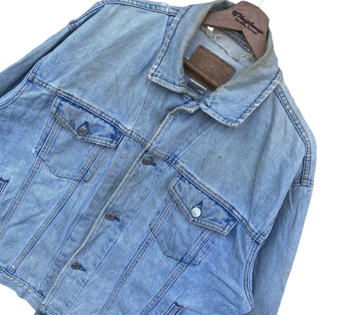 Gap × Vintage Vintage Distressed Gap Denim Jacket Made in Canada Size US M / EU 48-50 / 2 - 4 Thumbnail