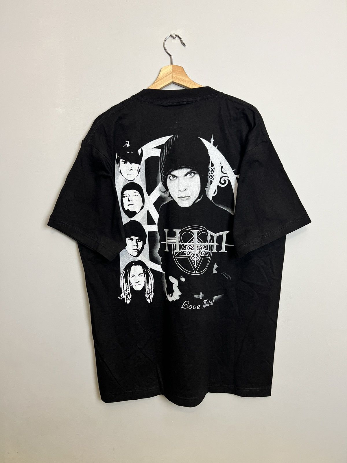 Band Tees Rare Vintage 00s HIM Rock Pop Band Tshirt Y2K Large Suede Size US XL / EU 56 / 4 - 2 Thumbnail