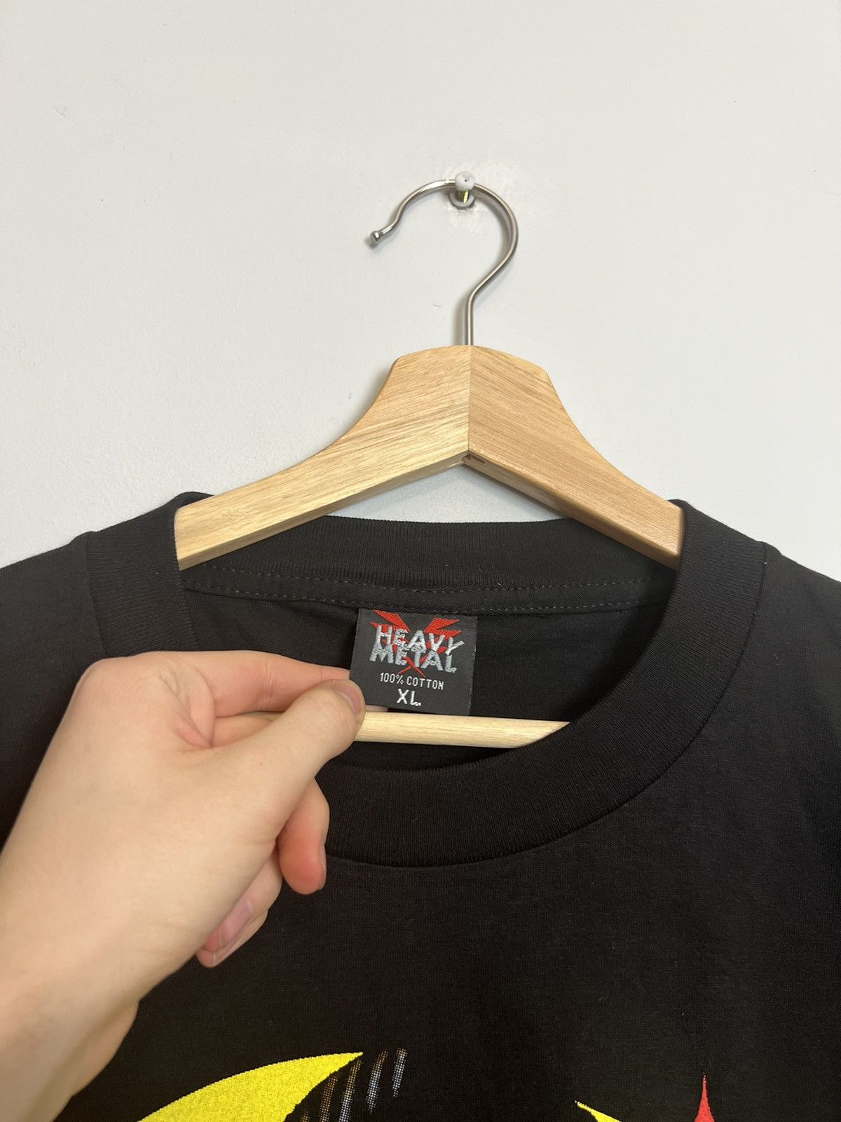 Band Tees Rare Vintage 00s HIM Rock Pop Band Tshirt Y2K Large Suede Size US XL / EU 56 / 4 - 3 Thumbnail