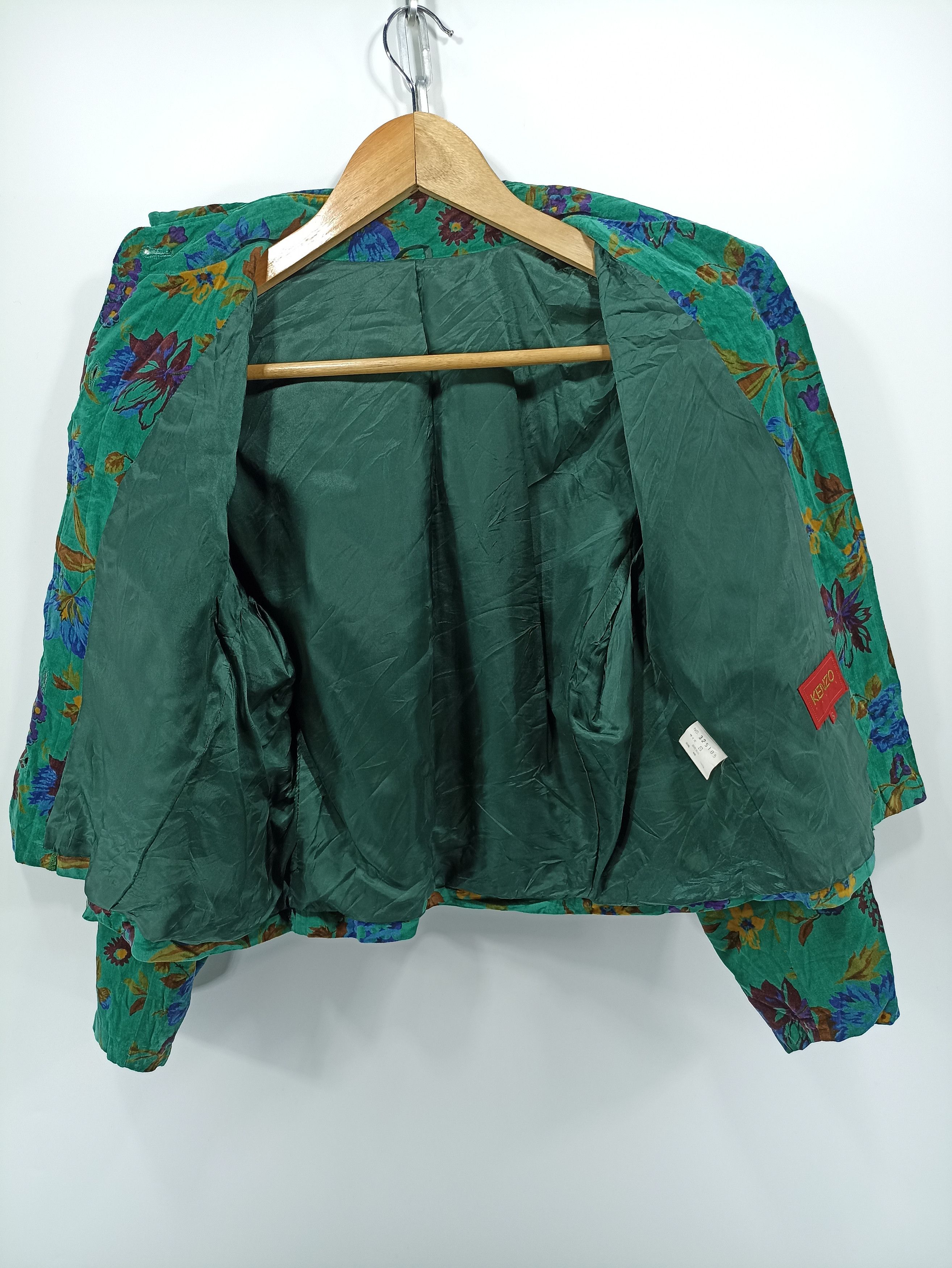 Kenzo × Vintage Vintage Kenzo Floral Valvet Jacket Size S / US 4 / IT 40 - 4 Thumbnail