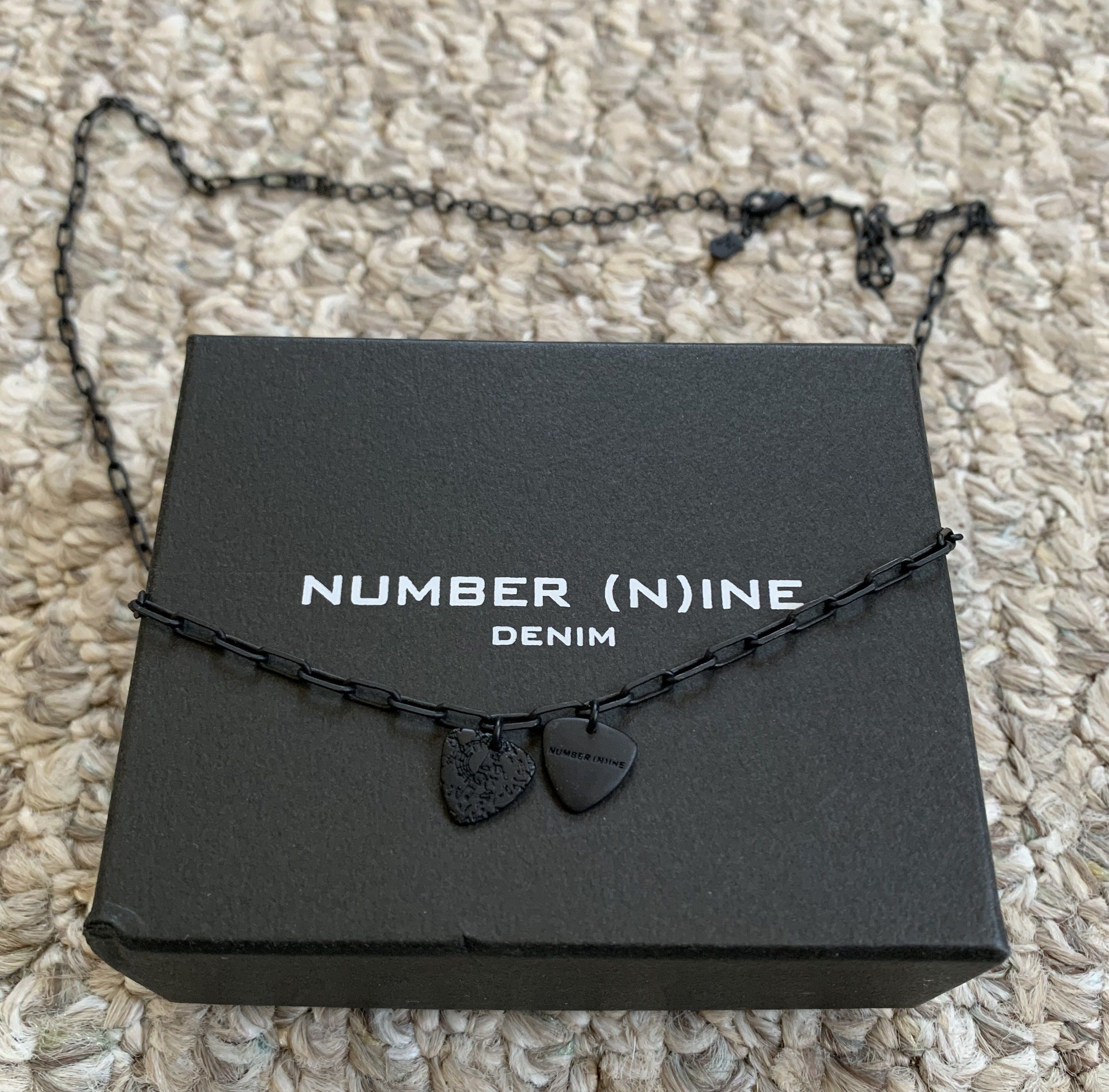 Number (N)ine Number (N)ine Guitar Picks Necklace + Box Size ONE SIZE - 8 Thumbnail