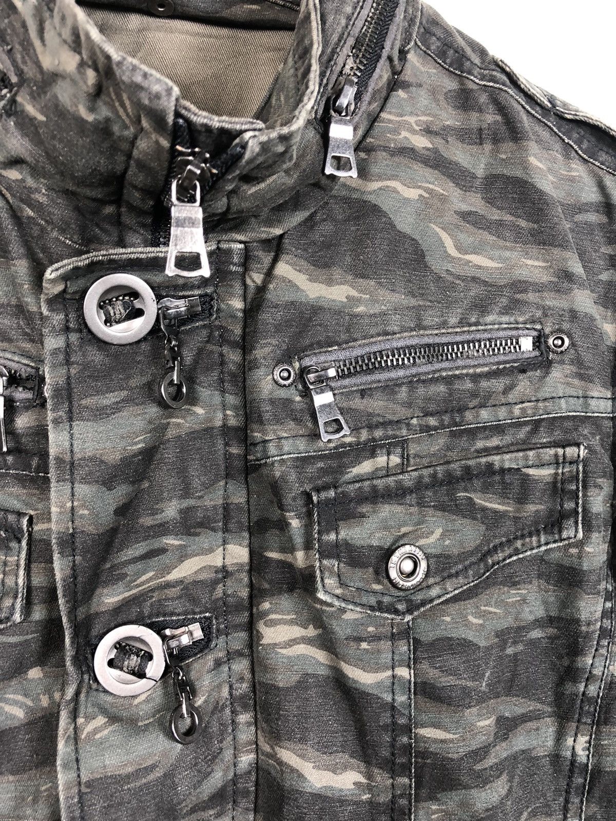 In The Attic × Japanese Brand × Seditionaries In The Attic Camo Bondage Utility Jacket Punk Goth Military Size US M / EU 48-50 / 2 - 5 Thumbnail