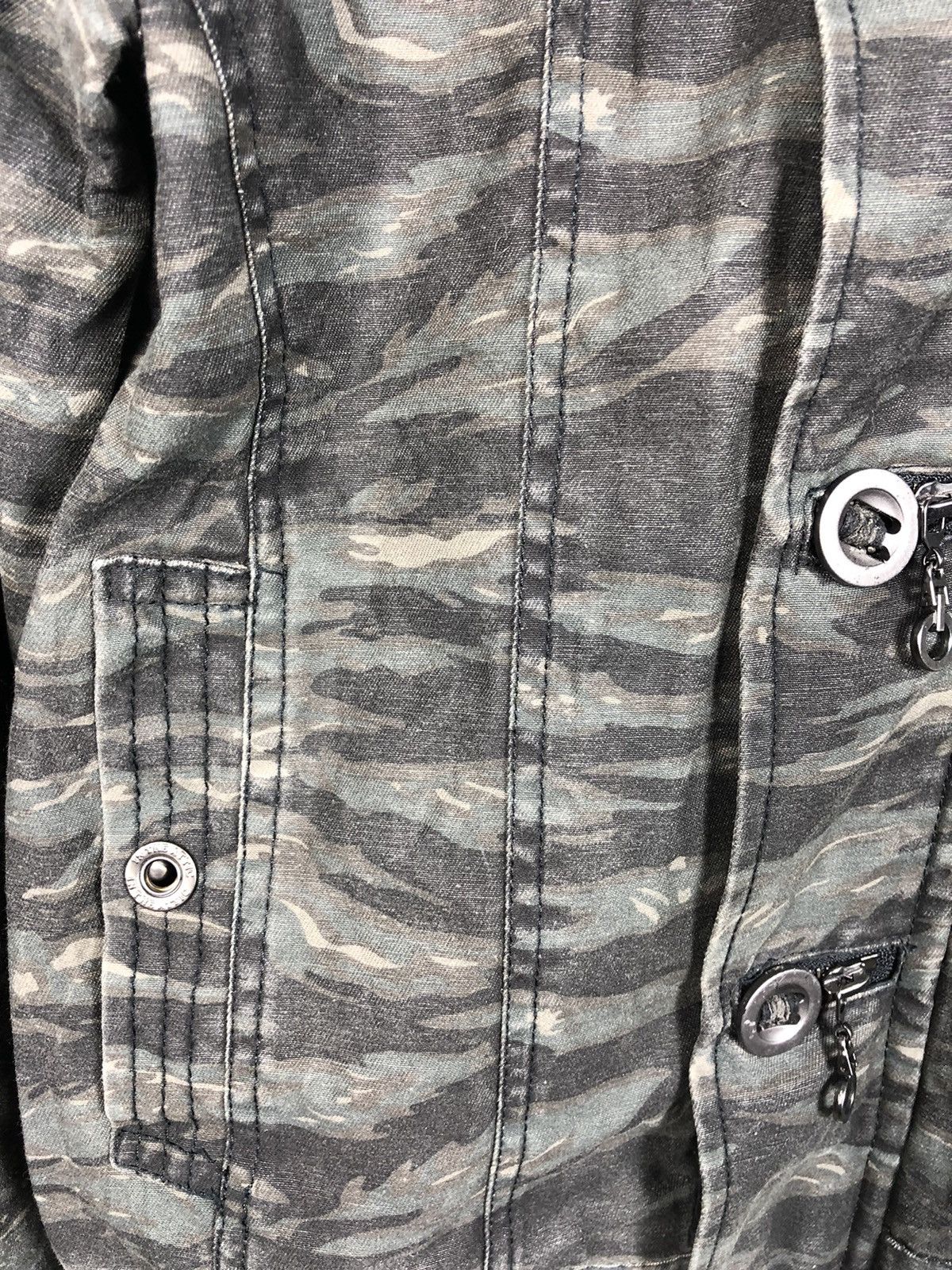 In The Attic × Japanese Brand × Seditionaries In The Attic Camo Bondage Utility Jacket Punk Goth Military Size US M / EU 48-50 / 2 - 7 Thumbnail