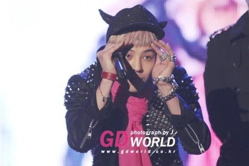 KTZ FINAL DROP ! KTZ Horned glitter black hat Size ONE SIZE - 1 Thumbnail