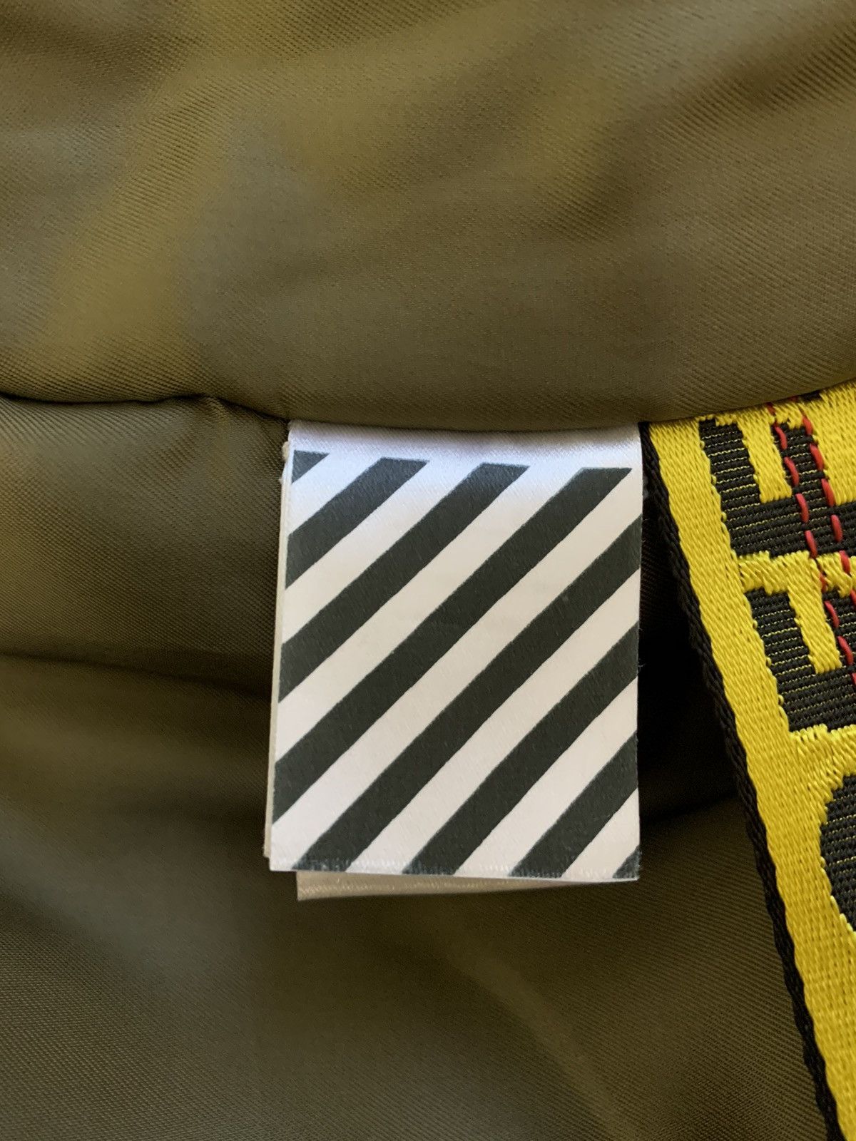 Off-White Camo Bomber Off White Size US M / EU 48-50 / 2 - 13 Thumbnail