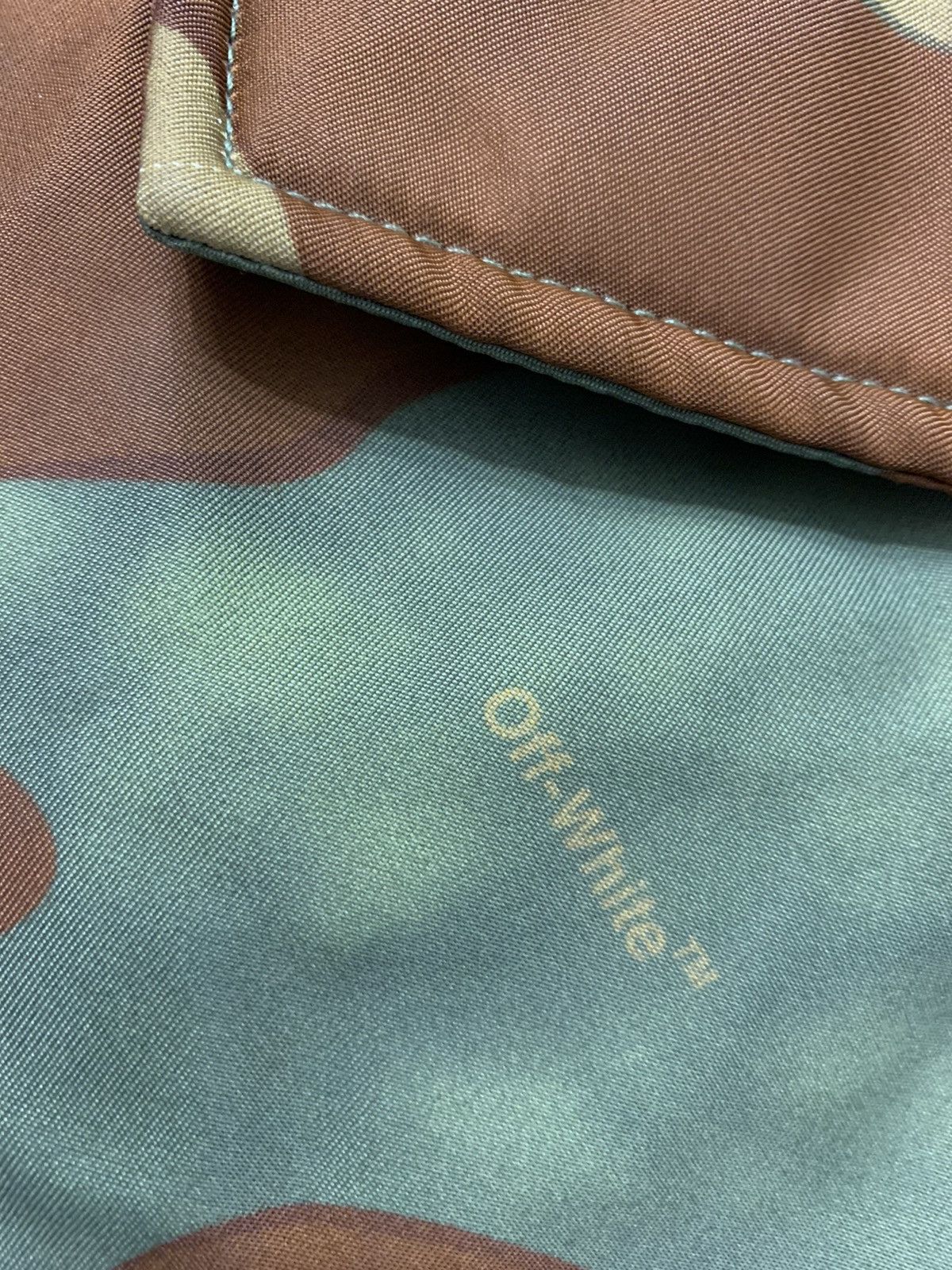 Off-White Camo Bomber Off White Size US M / EU 48-50 / 2 - 11 Thumbnail