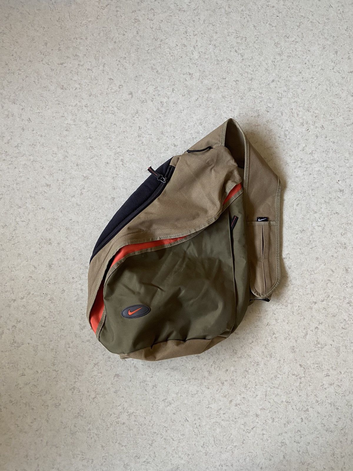 crossbody sling bag nike
