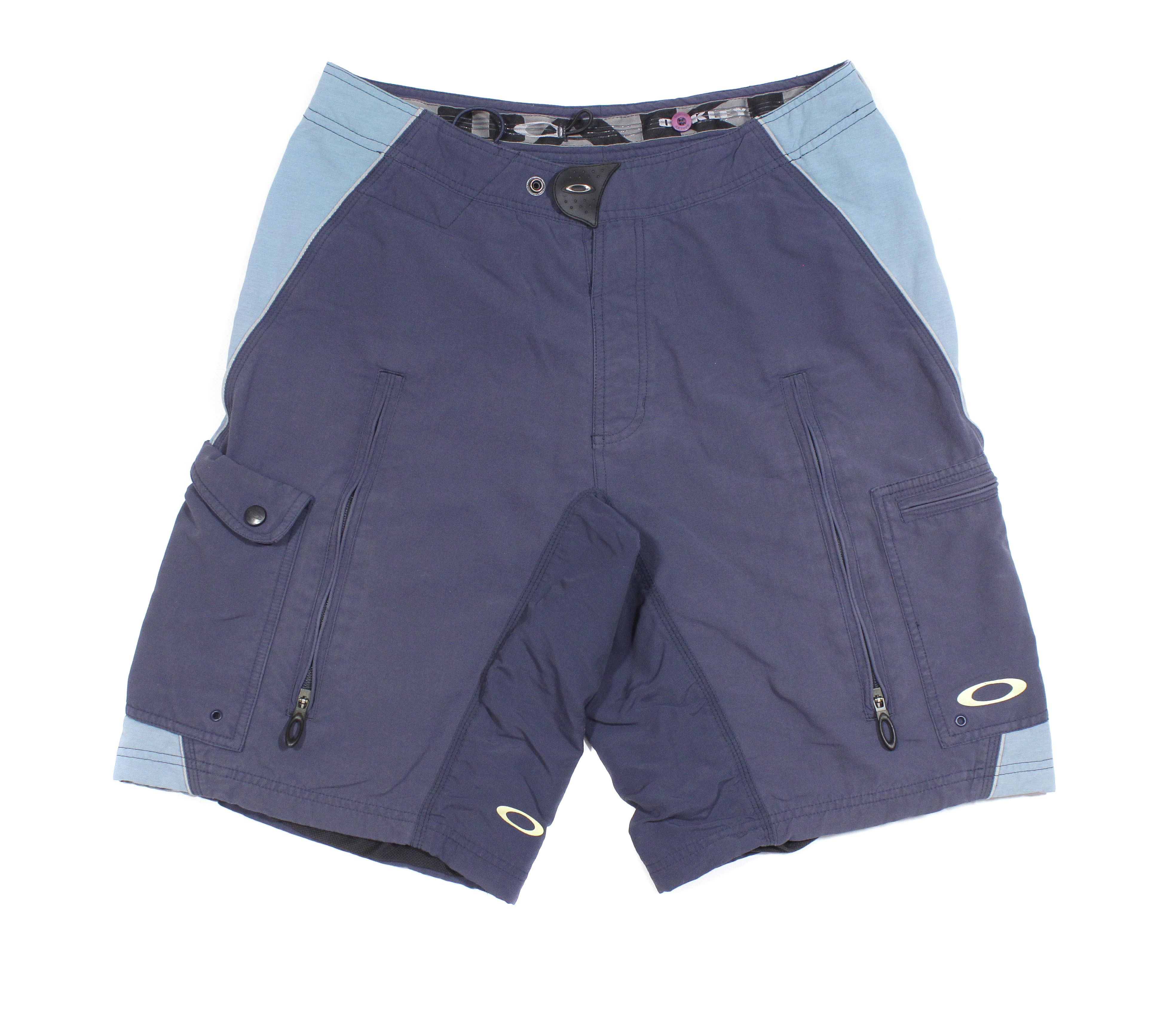 image of Oakley 00S Logo Tech Gorpcore Nylon Shorts Vintage in Blue, Men's (Size 34)