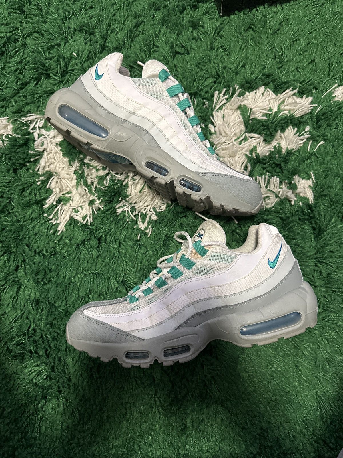 Air max 95 light pumice best sale clear emerald