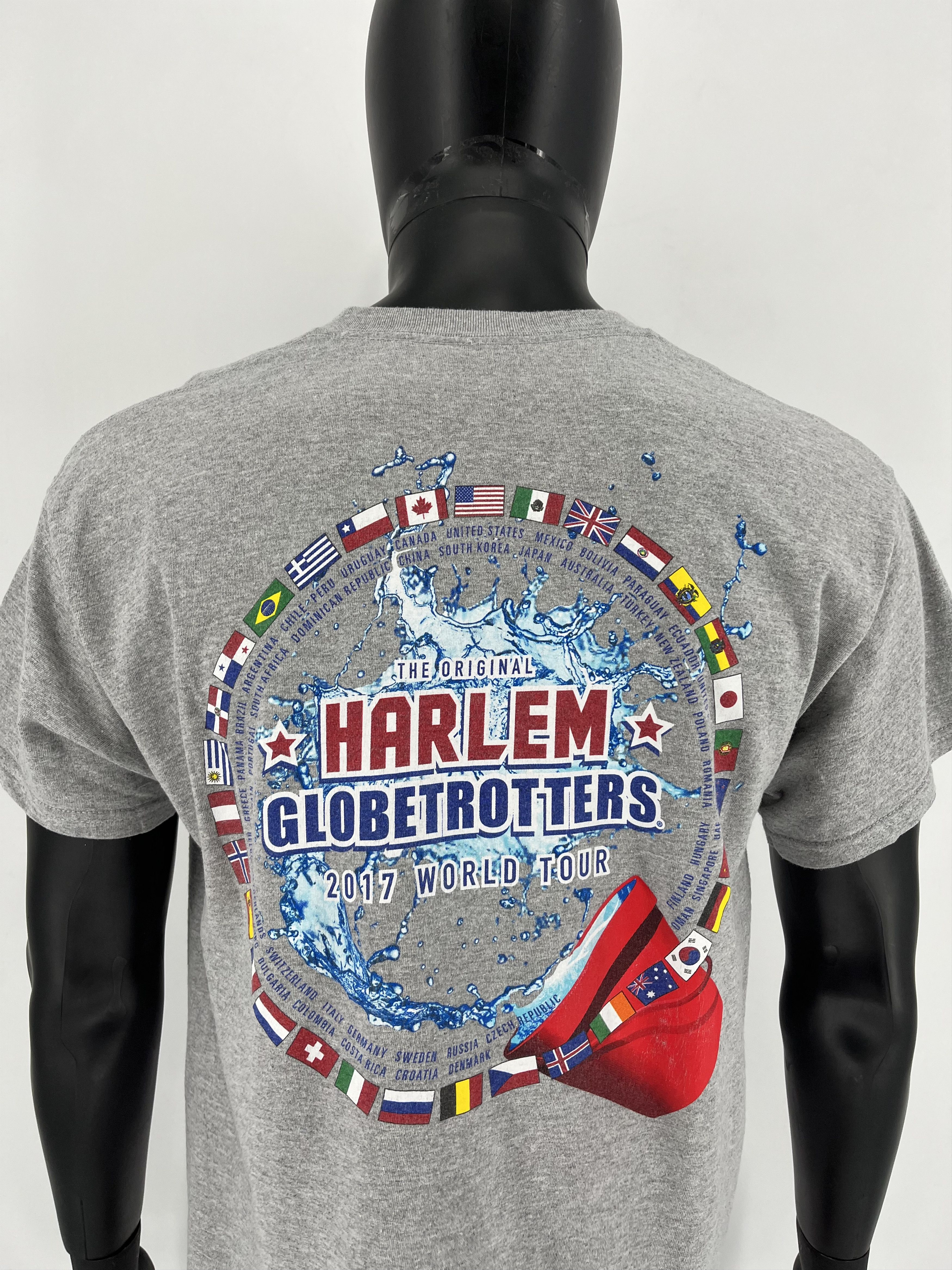 Harlem Globetrotters × NBA × Vintage Harlem Globetrotters 2017 World Tour T-Shirt Size L Size US L / EU 52-54 / 3 - 7 Thumbnail