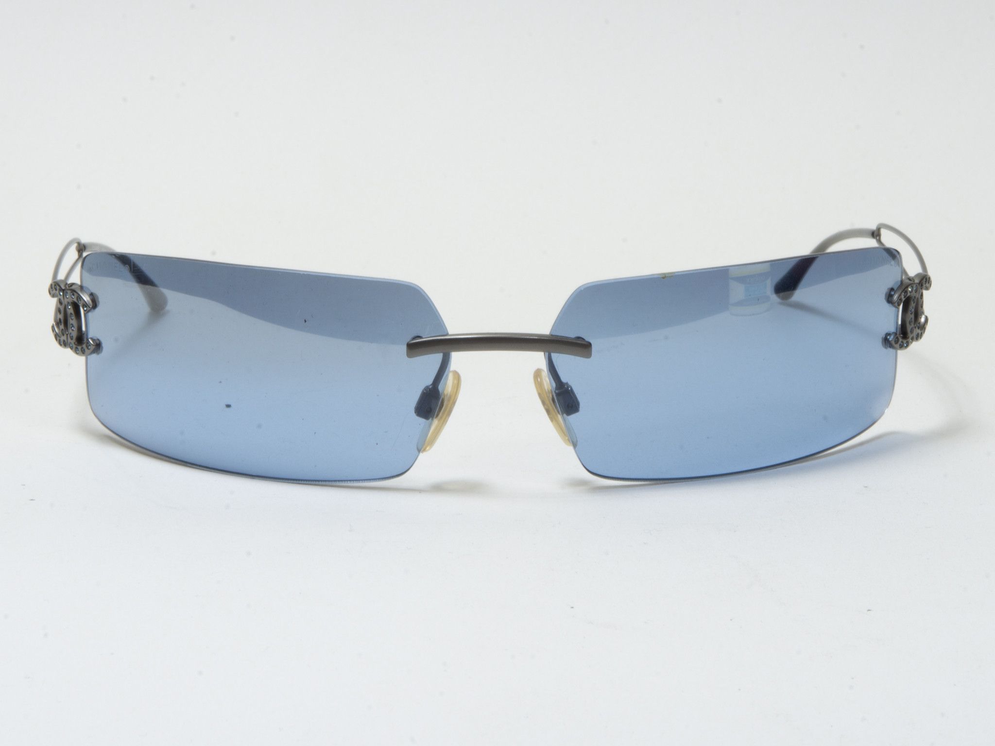 Chanel Y2K RHINESTONE LOGO VINTAGE CHANEL SUNGLASSES Size ONE SIZE - 3 Thumbnail