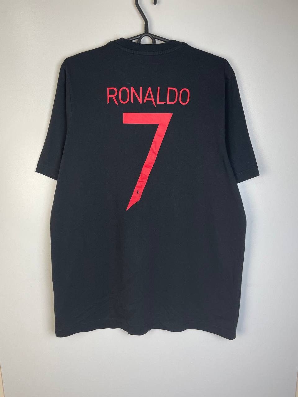 Vintage Manchester United Cristiano Ronaldo vintage t-shirt size L Size US L / EU 52-54 / 3 - 4 Thumbnail