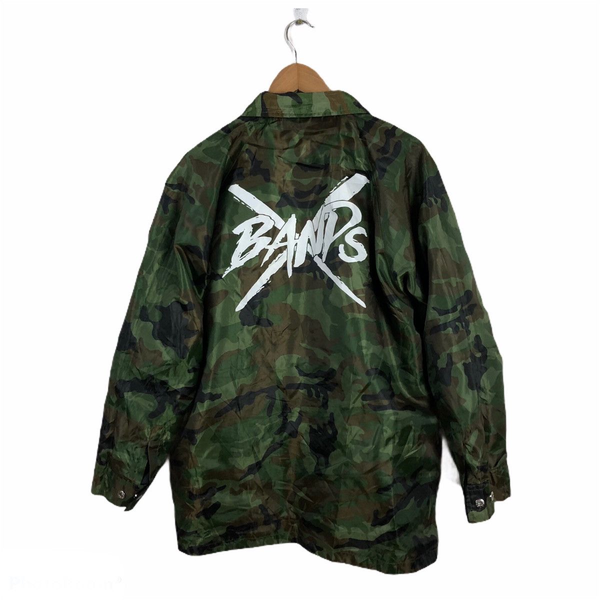 Japanese Brand REVERSIBLE WINDBREAKER BANDS BIG LOGO Size US M / EU 48-50 / 2 - 1 Thumbnail