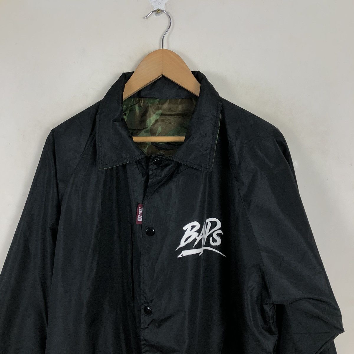 Japanese Brand REVERSIBLE WINDBREAKER BANDS BIG LOGO Size US M / EU 48-50 / 2 - 5 Thumbnail