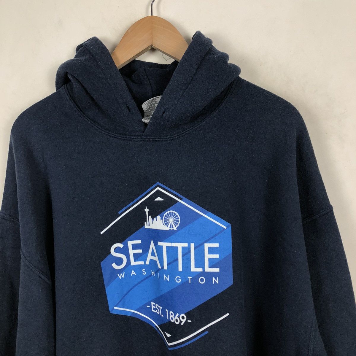 Japanese Brand SEATTLE WASHINGTON EST 1869 HOODIE BIG LOGO Size US XL / EU 56 / 4 - 4 Thumbnail