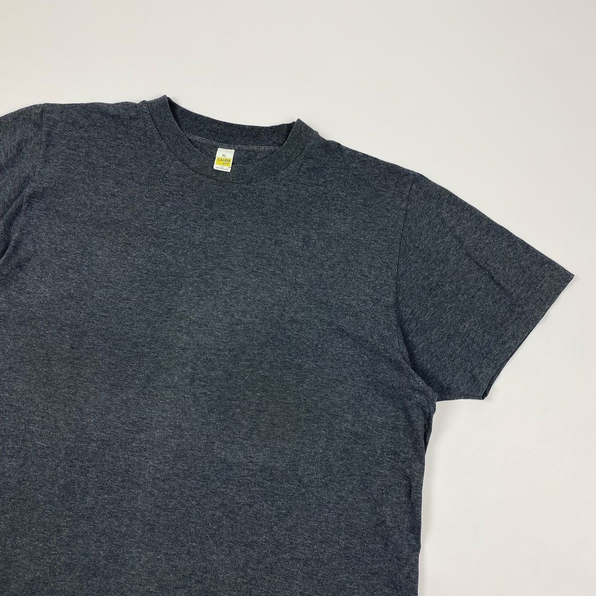 Vintage 90’s Vintage Sun Faded Calida Blank Single Stitch T-Shirt Size US XL / EU 56 / 4 - 2 Thumbnail