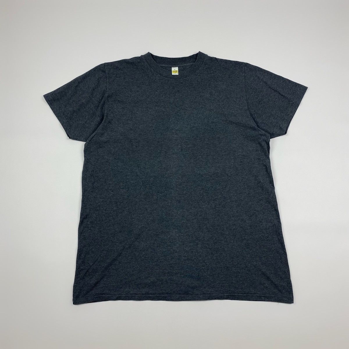 Vintage 90’s Vintage Sun Faded Calida Blank Single Stitch T-Shirt Size US XL / EU 56 / 4 - 1 Thumbnail