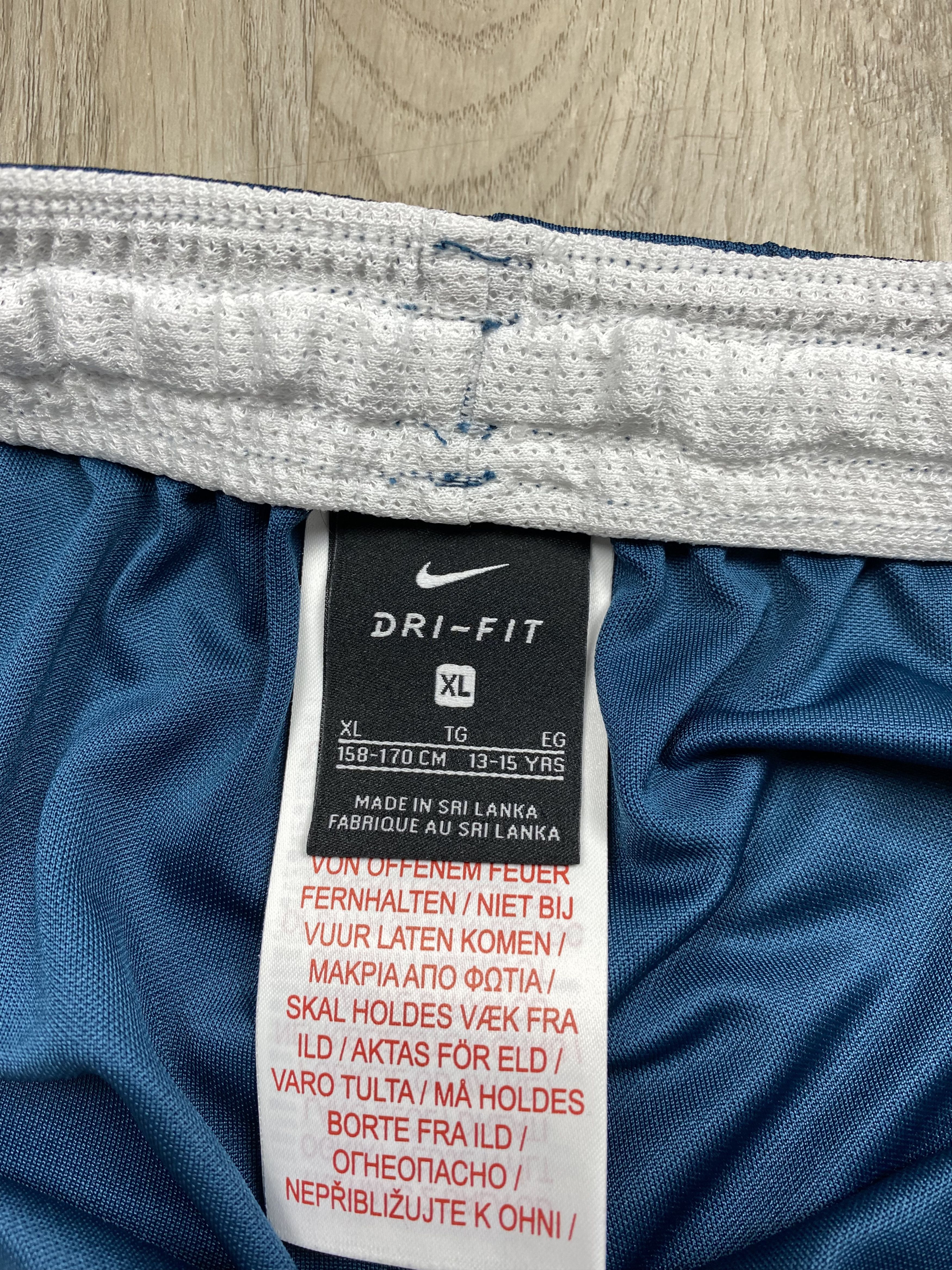 Nike × Vintage Nike Dri Fit Vintage Mens Shorts Y2K Size US 30 / EU 46 - 4 Thumbnail