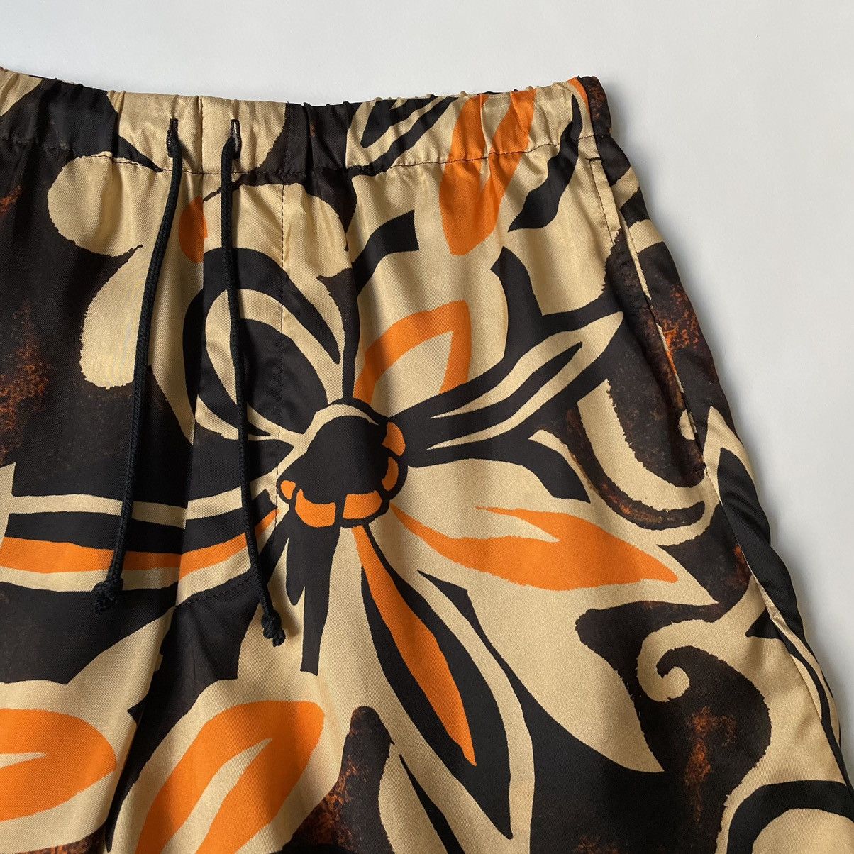 Dries Van Noten A/W 20 Ombre Floral Satin Shorts Size US 32 / EU 48 - 4 Thumbnail