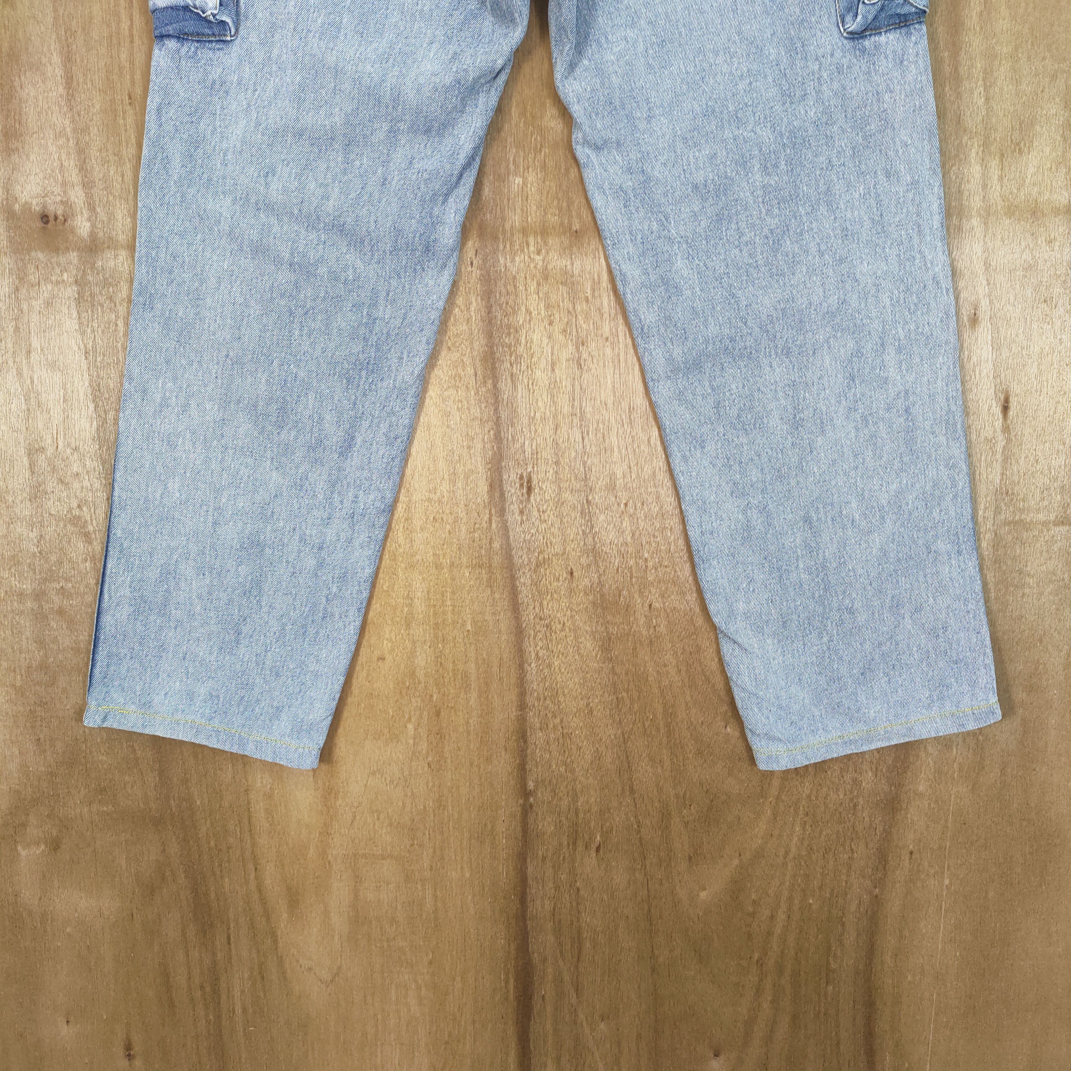 Japanese Brand MANX LIGHT BLUE DISTRESSED KNEE CARGO PANTS Size US 30 / EU 46 - 12 Thumbnail