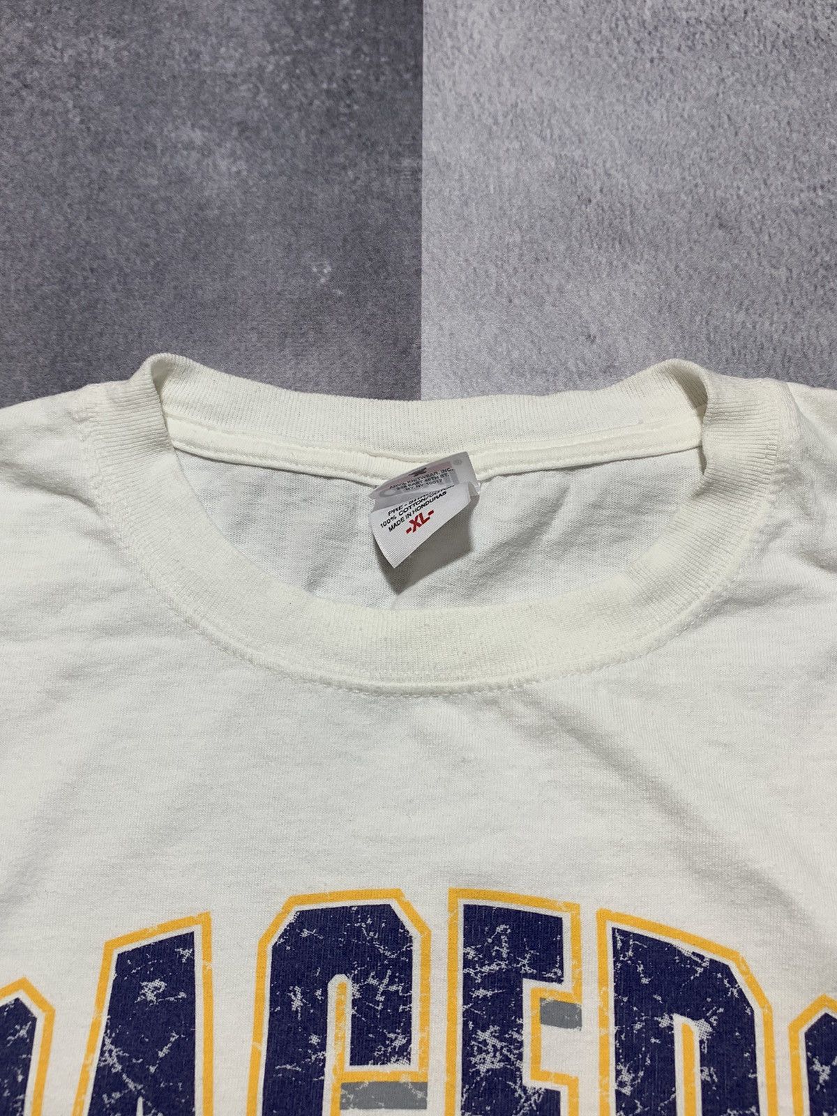 NBA × Vintage Vintage Y2K Pacers NBA tee big logo streetwear style size XL Size US XL / EU 56 / 4 - 3 Thumbnail