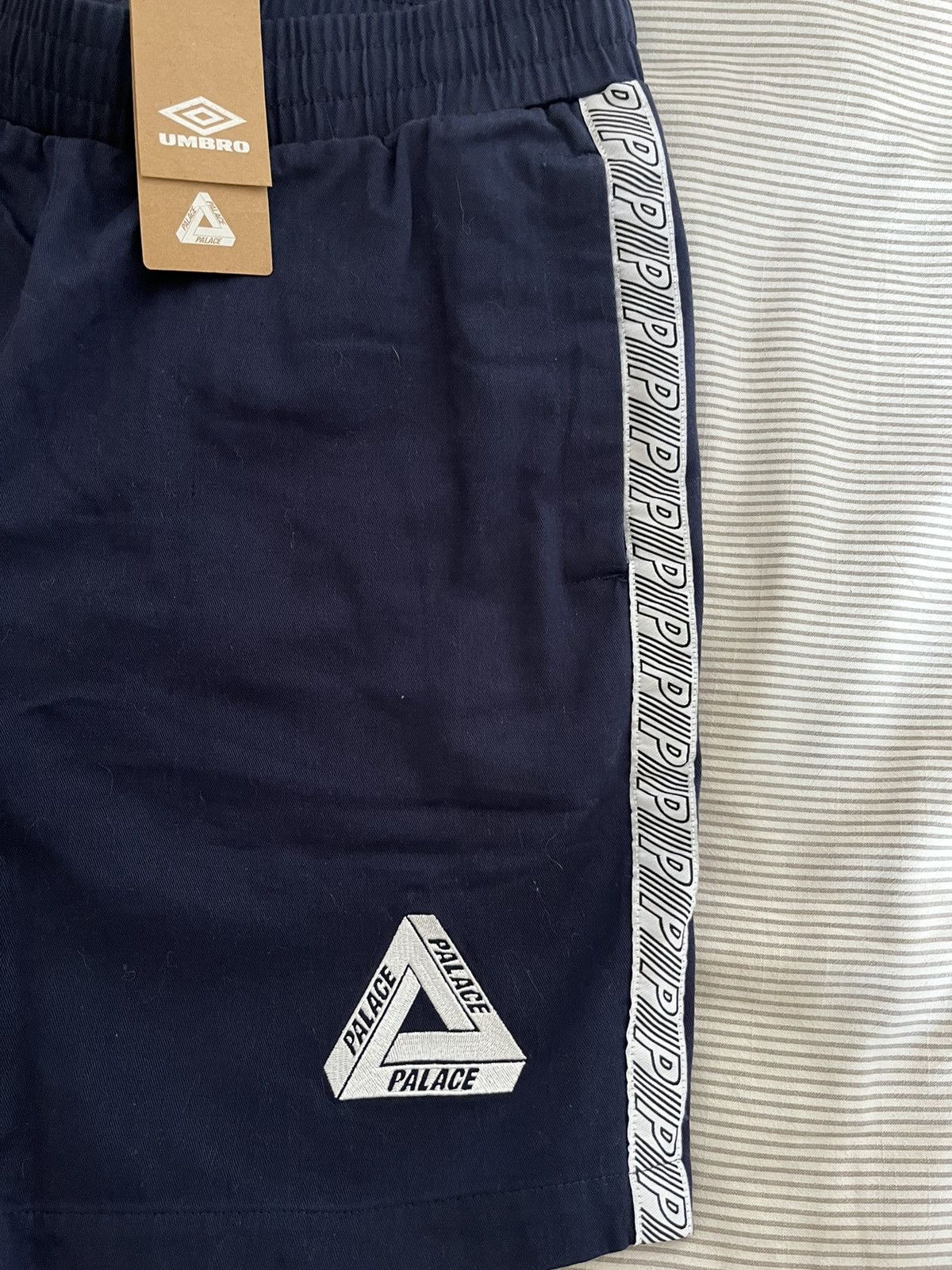 Palace × Umbro Palace Umbro Shorts Size US 32 / EU 48 - 4 Thumbnail