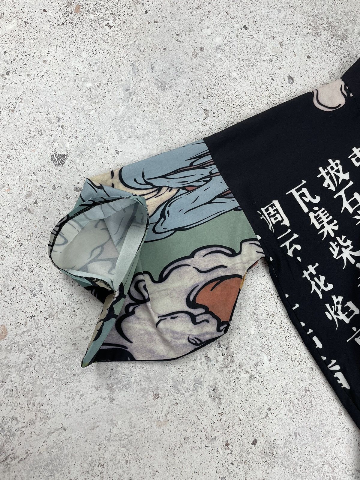 Japanese Brand × Vintage Japanese Brand Vintage Japanese Kimono Anime Style Size US L / EU 52-54 / 3 - 10 Thumbnail