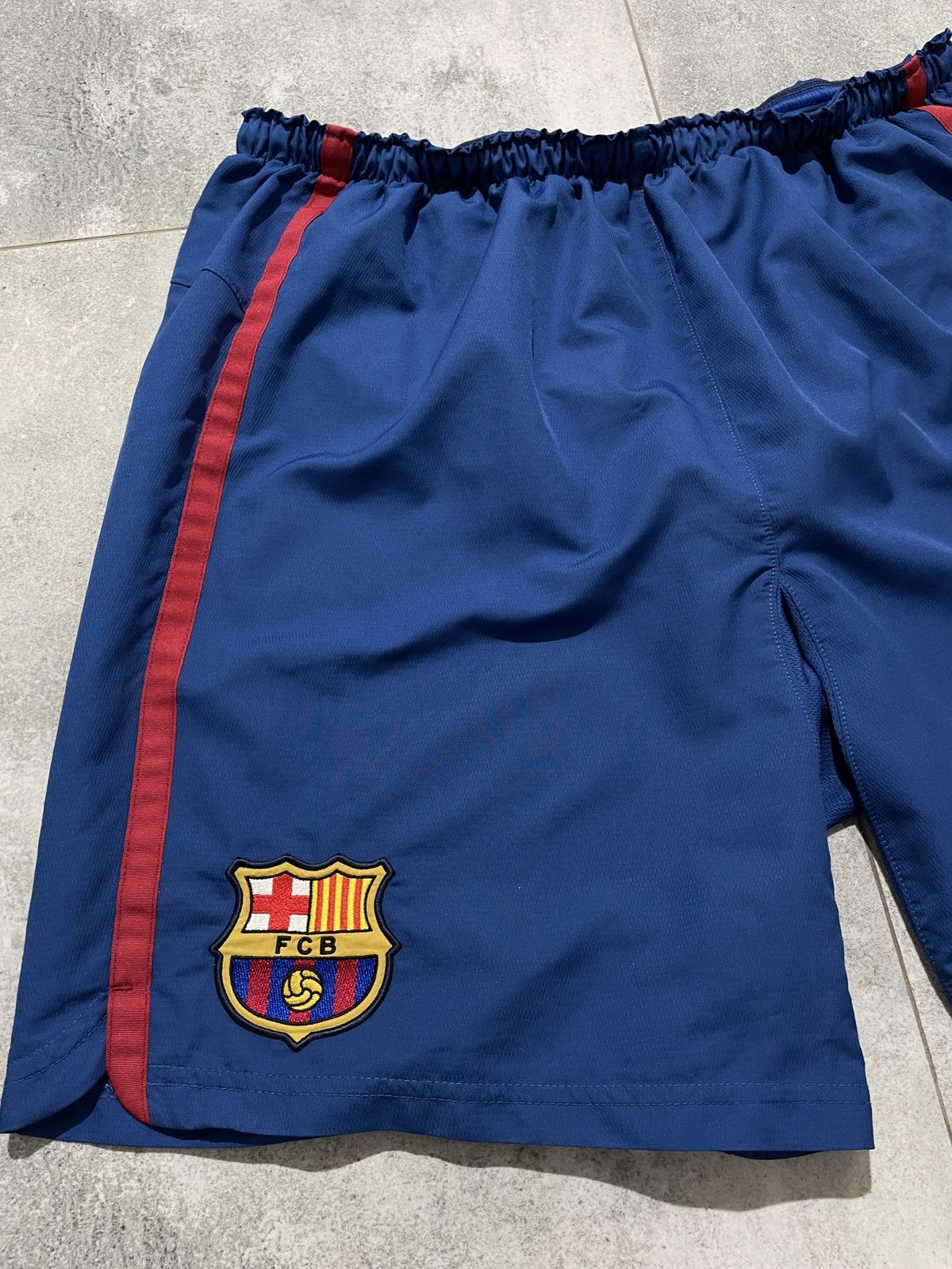 Nike × Vintage Nike Barcelona vintage shorts Size US 34 / EU 50 - 2 Thumbnail