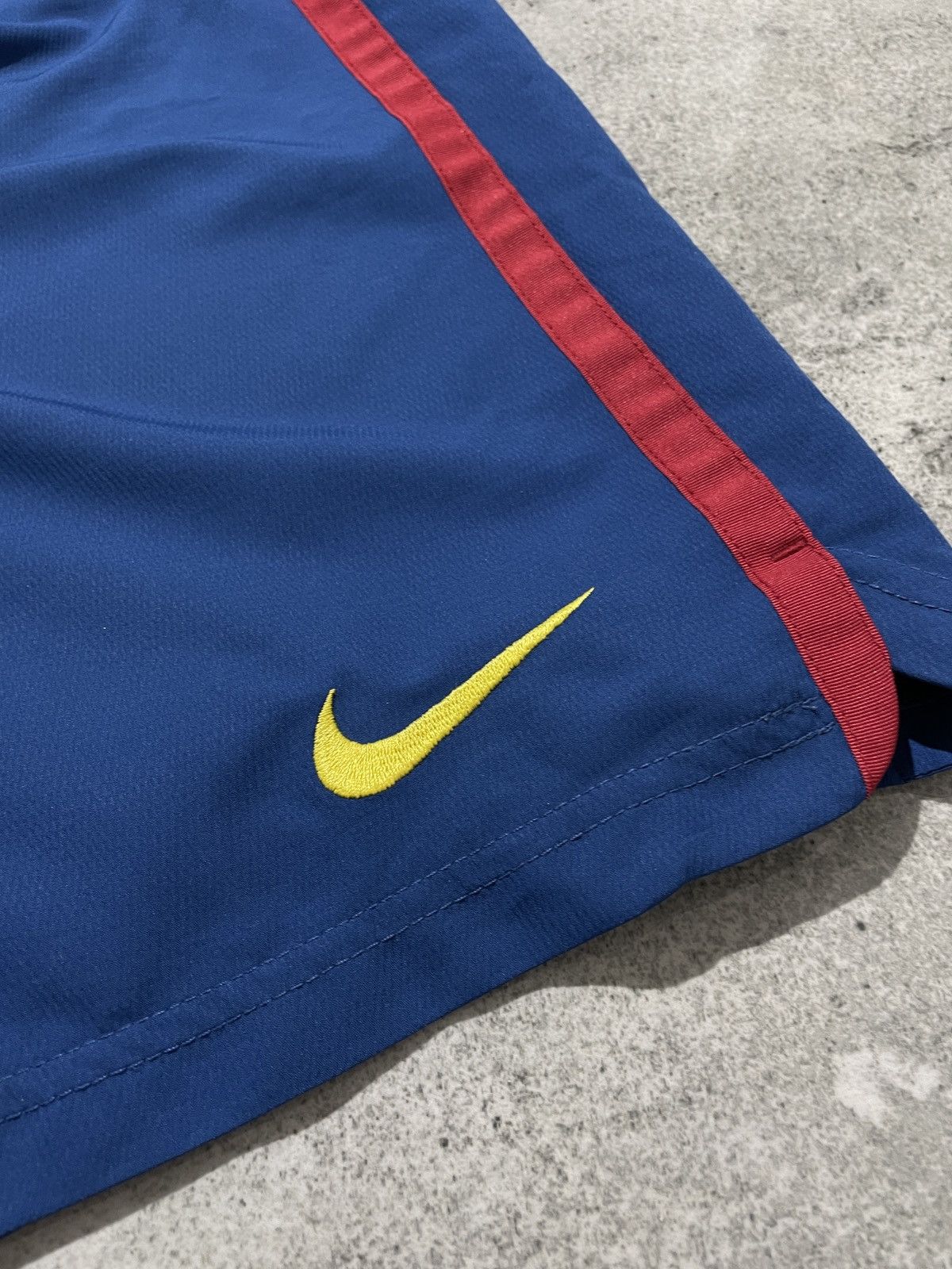 Nike × Vintage Nike Barcelona vintage shorts Size US 34 / EU 50 - 4 Thumbnail