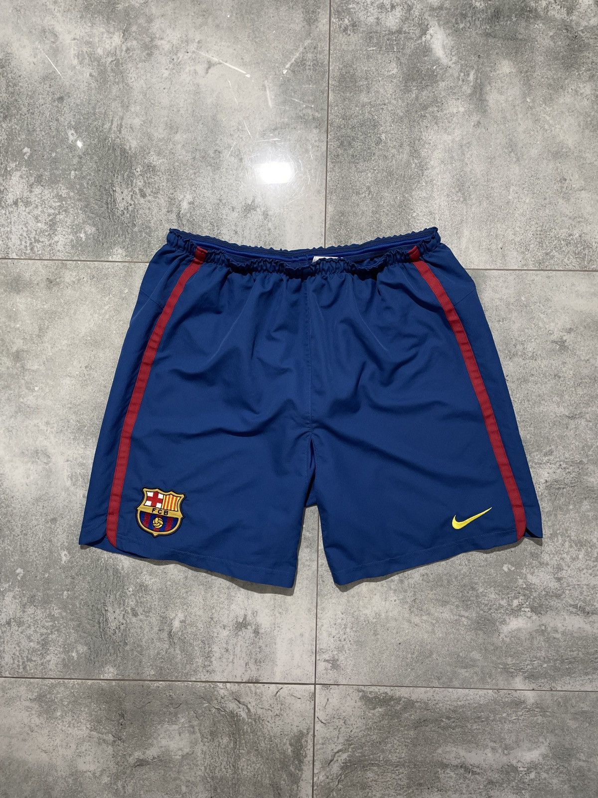 Nike × Vintage Nike Barcelona vintage shorts Size US 34 / EU 50 - 1 Thumbnail