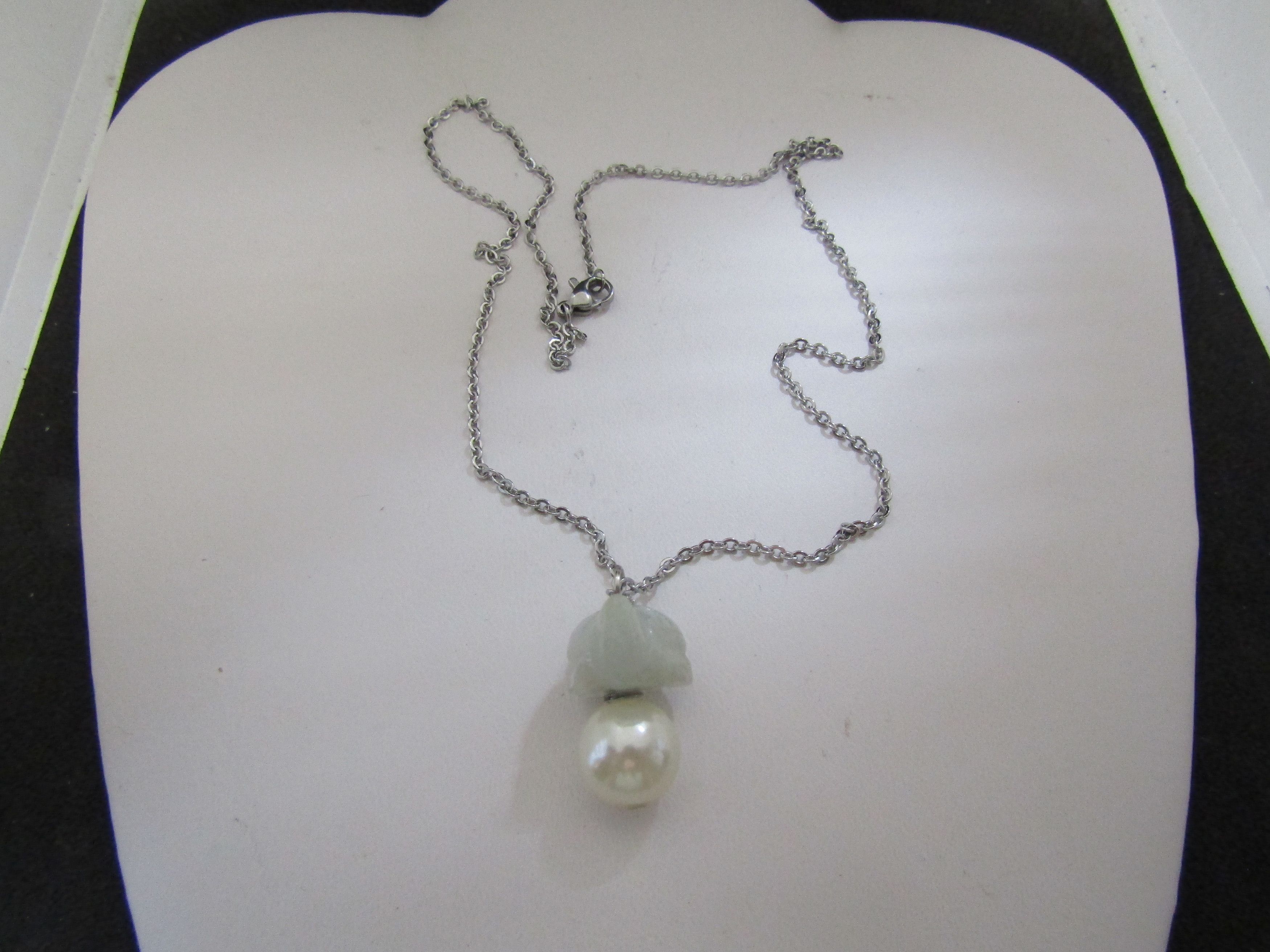 Handmade Turtle Jade Stainless Steel Necklace with Pearl Bead Size ONE SIZE - 1 Thumbnail