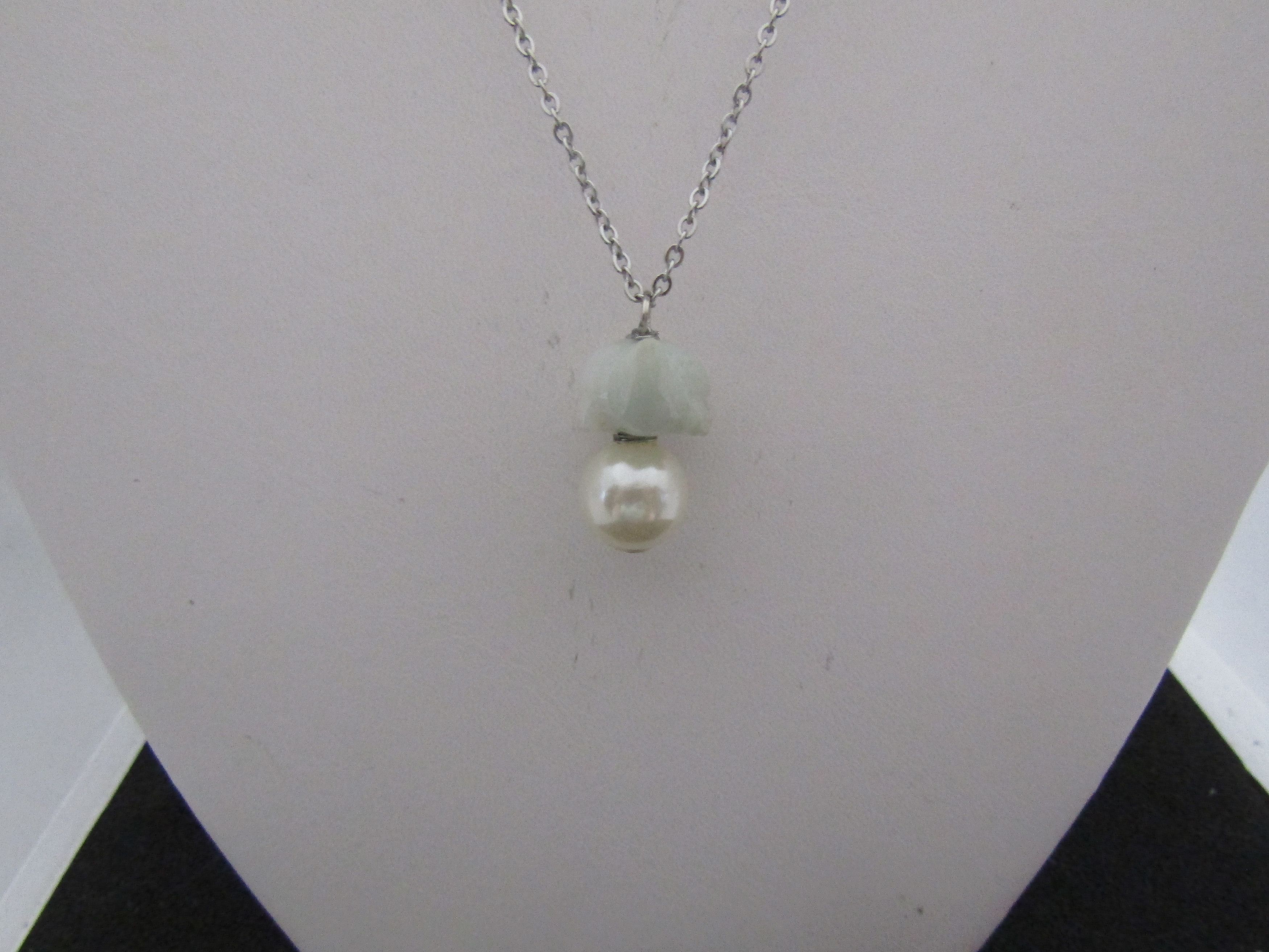 Handmade Turtle Jade Stainless Steel Necklace with Pearl Bead Size ONE SIZE - 4 Thumbnail