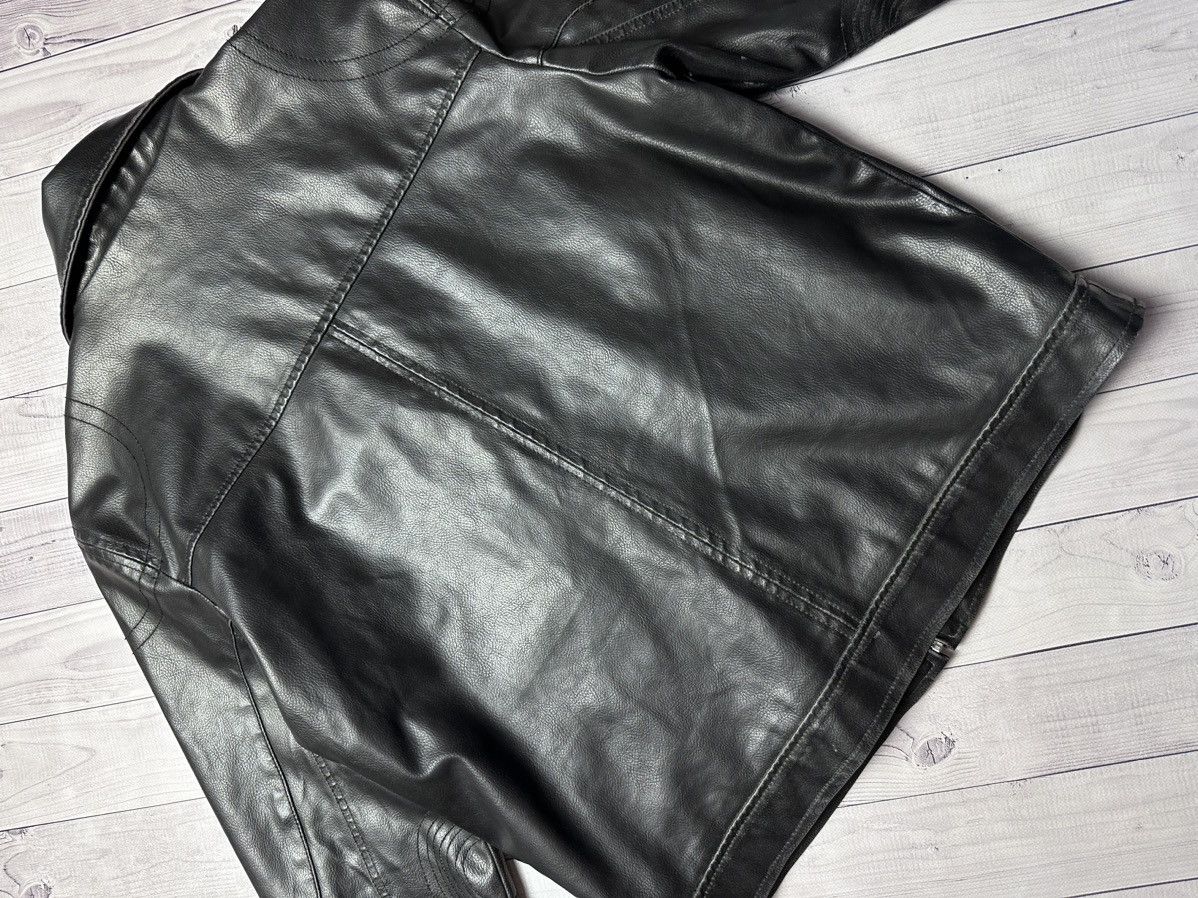 Guess × Vintage Vintage Guess leather jacket size L rare Size US L / EU 52-54 / 3 - 11 Thumbnail