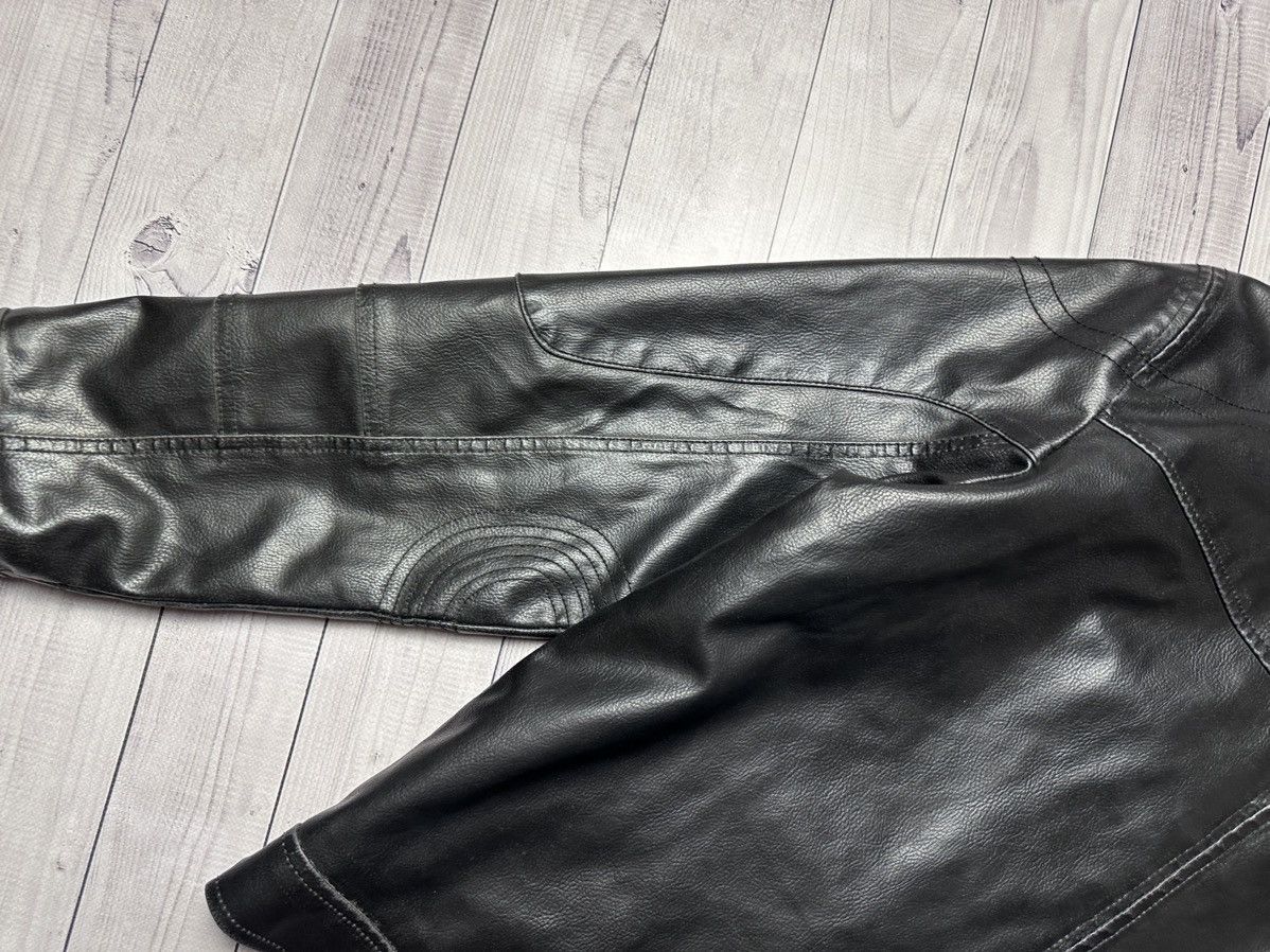 Guess × Vintage Vintage Guess leather jacket size L rare Size US L / EU 52-54 / 3 - 10 Thumbnail
