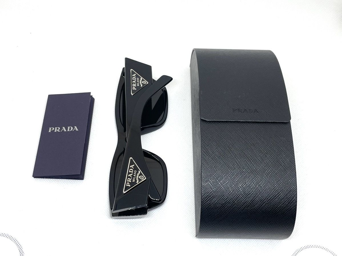 Luxottica × Prada × Streetwear Prada Symbole sunglasses SPR