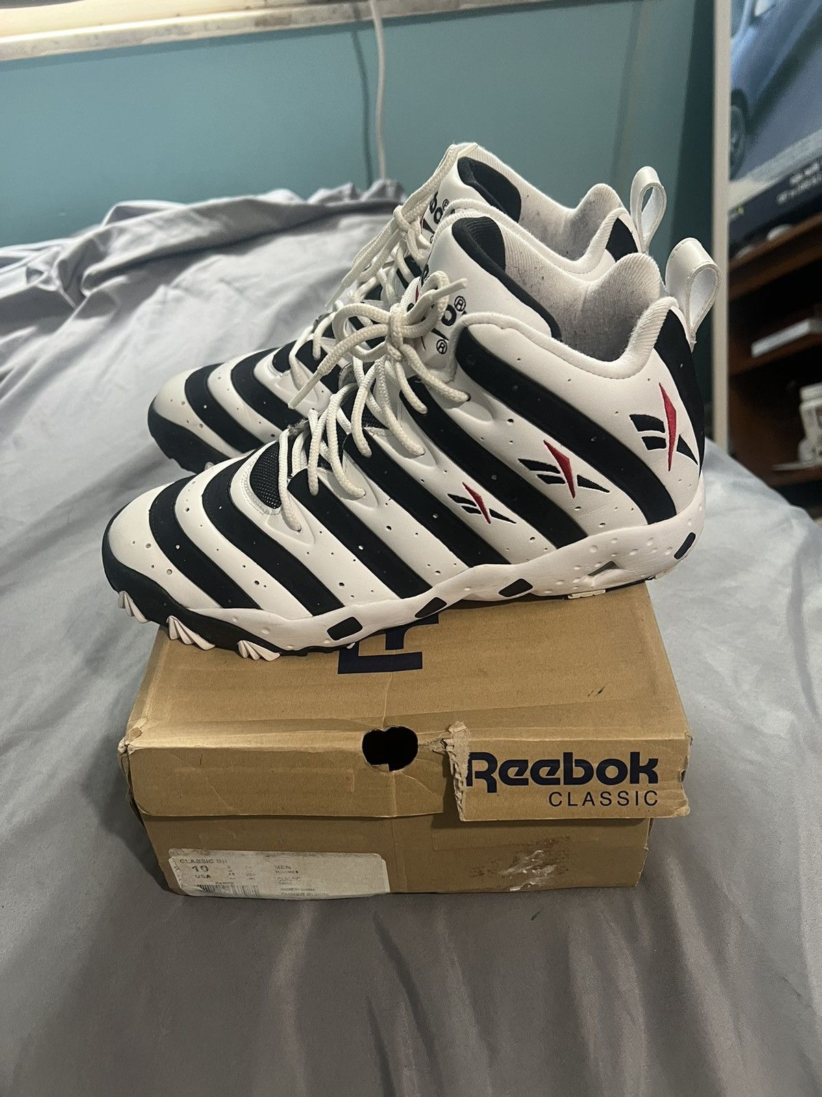 image of Reebok Big Hurt 1996 Shoes in White, Men's (Size 10)