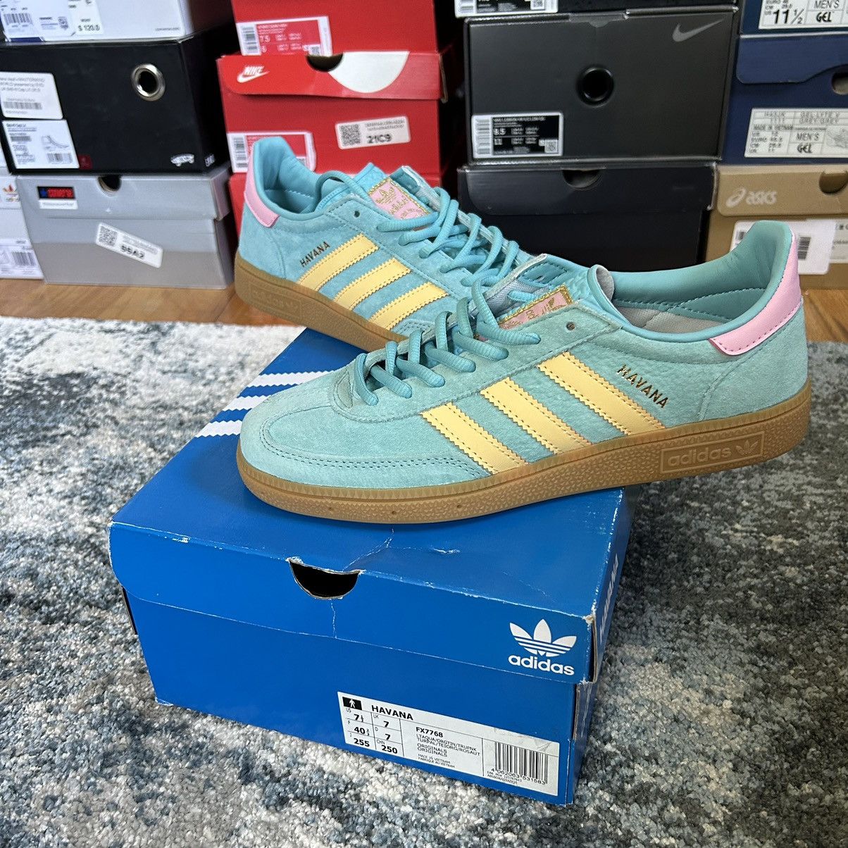Adidas × size? FX7768 SAMBA HAVANA SiZE? UK EXCLUSiVE SKY BLUE PiNK YELLOW Size US 9 / IT 39 - 2 Thumbnail