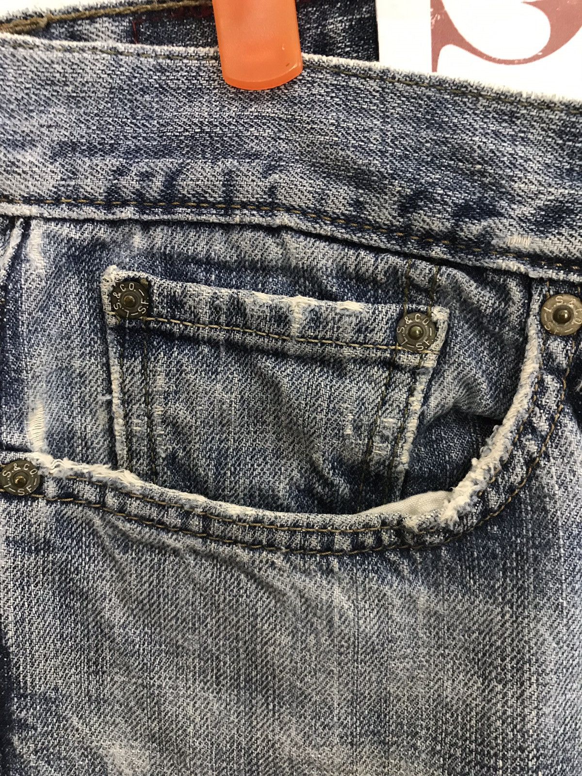 Levi's Vintage Clothing × Vintage Vintage Levi’s Distressed Denim Jeans Size US 33 - 7 Thumbnail