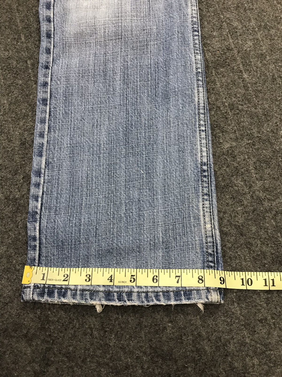 Levi's Vintage Clothing × Vintage Vintage Levi’s Distressed Denim Jeans Size US 33 - 22 Thumbnail