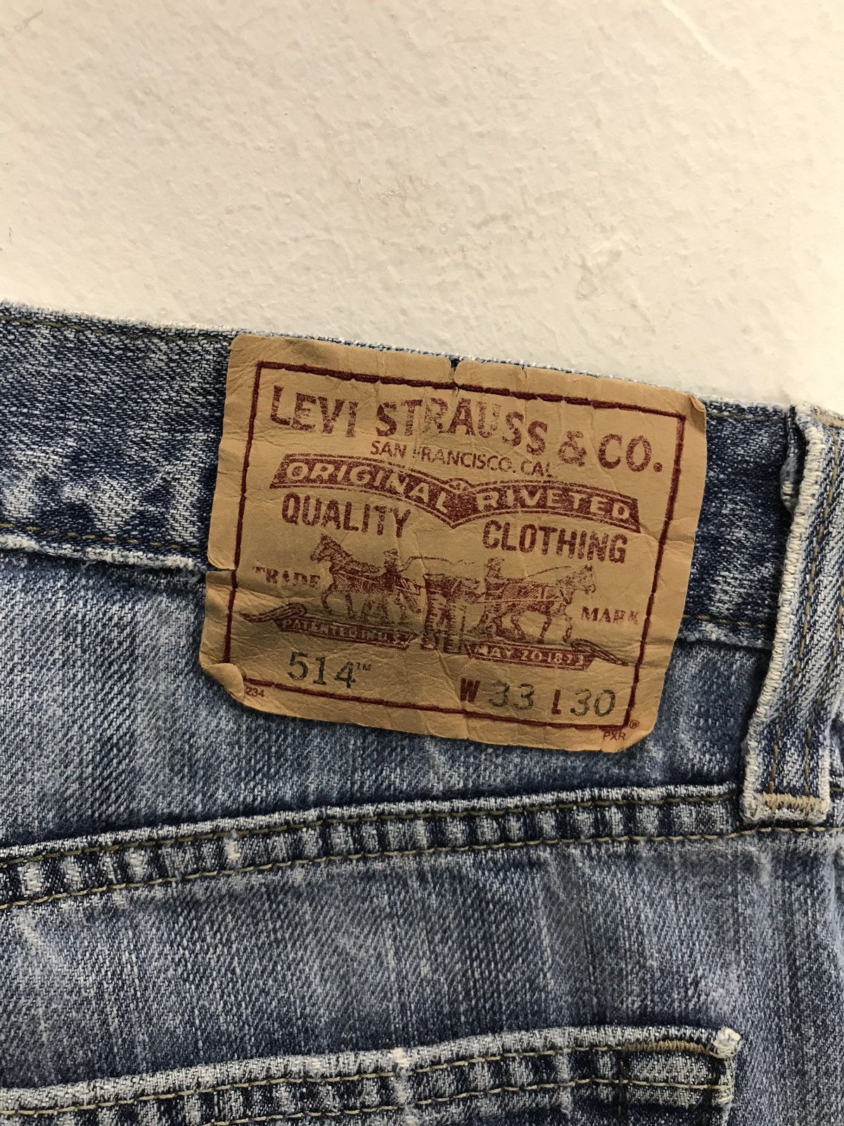 Levi's Vintage Clothing × Vintage Vintage Levi’s Distressed Denim Jeans Size US 33 - 13 Thumbnail