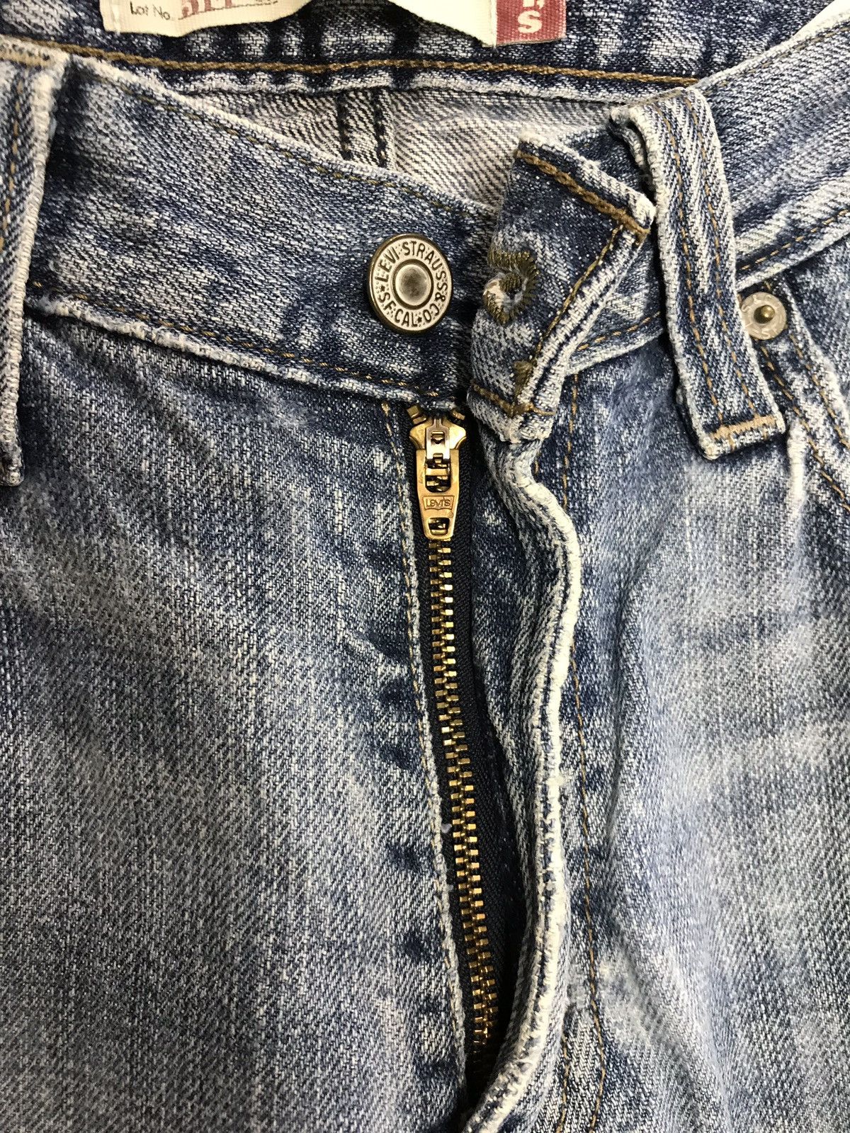Levi's Vintage Clothing × Vintage Vintage Levi’s Distressed Denim Jeans Size US 33 - 9 Thumbnail