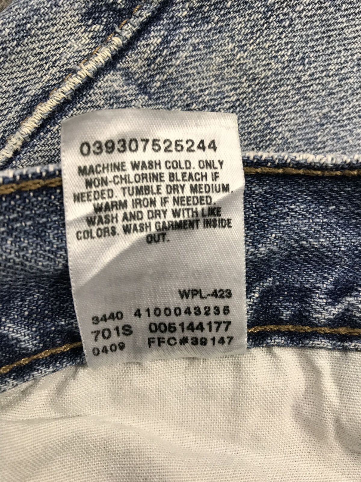 Levi's Vintage Clothing × Vintage Vintage Levi’s Distressed Denim Jeans Size US 33 - 16 Thumbnail
