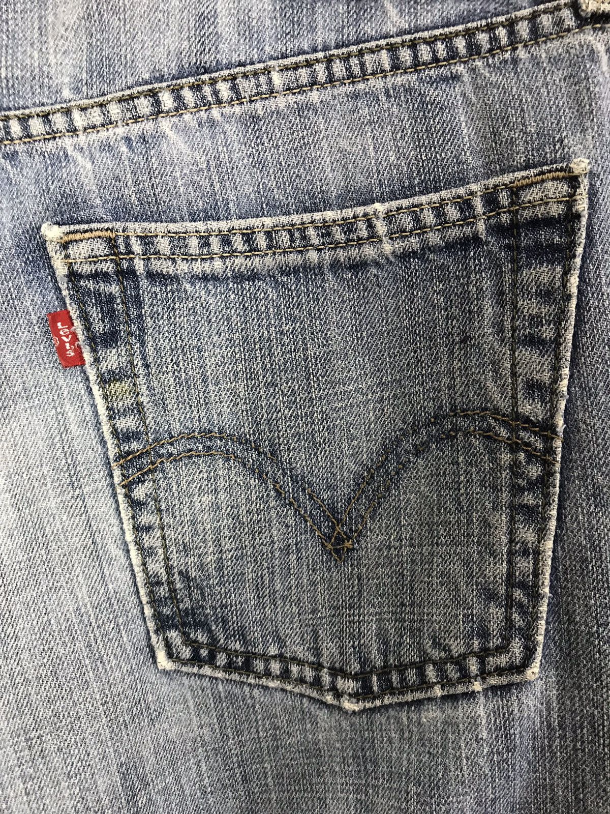 Levi's Vintage Clothing × Vintage Vintage Levi’s Distressed Denim Jeans Size US 33 - 11 Thumbnail